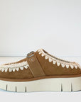 W5-Bounce Clog Metal Logo Cognac