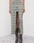 W6-8G0050 Gonna Lunga Zip Brown Check