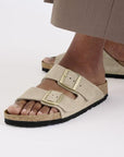 1029260 Arizona Suede Sandcastle Woman
