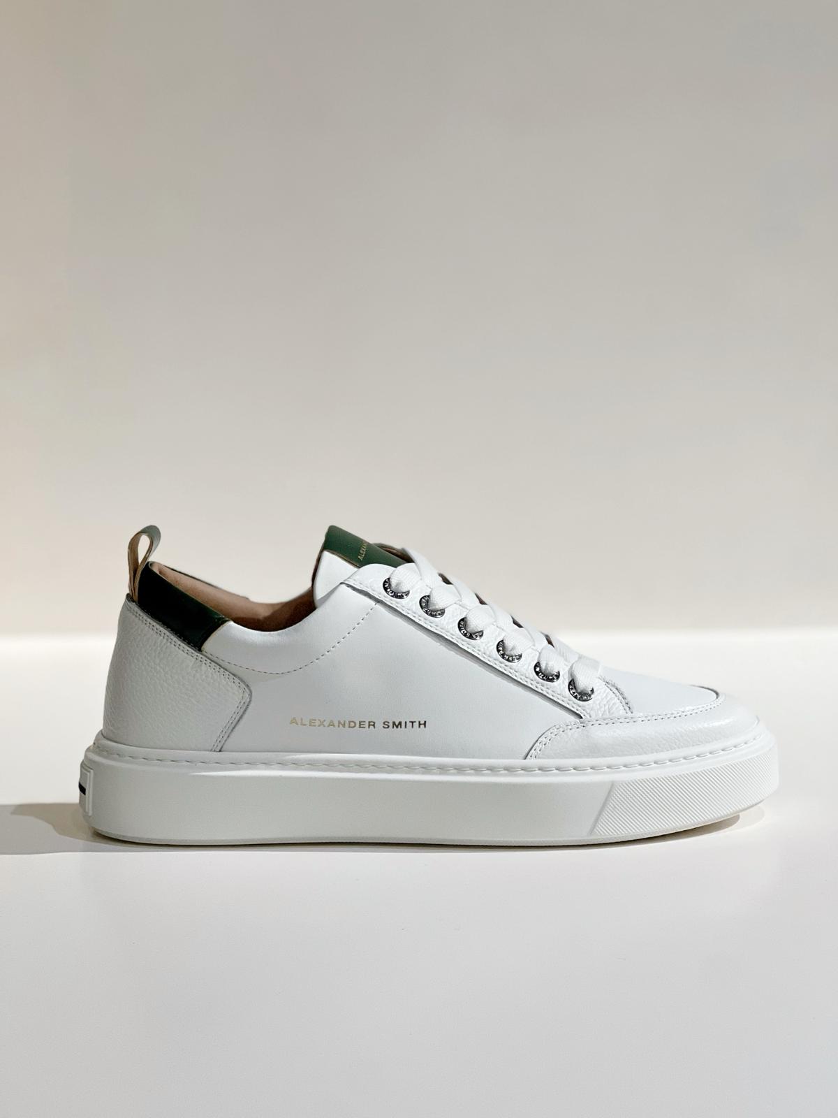 US4-Bond White/Green Man – Get Store - Main Image