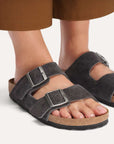 1031625 Arizona Suede Charcoal Man