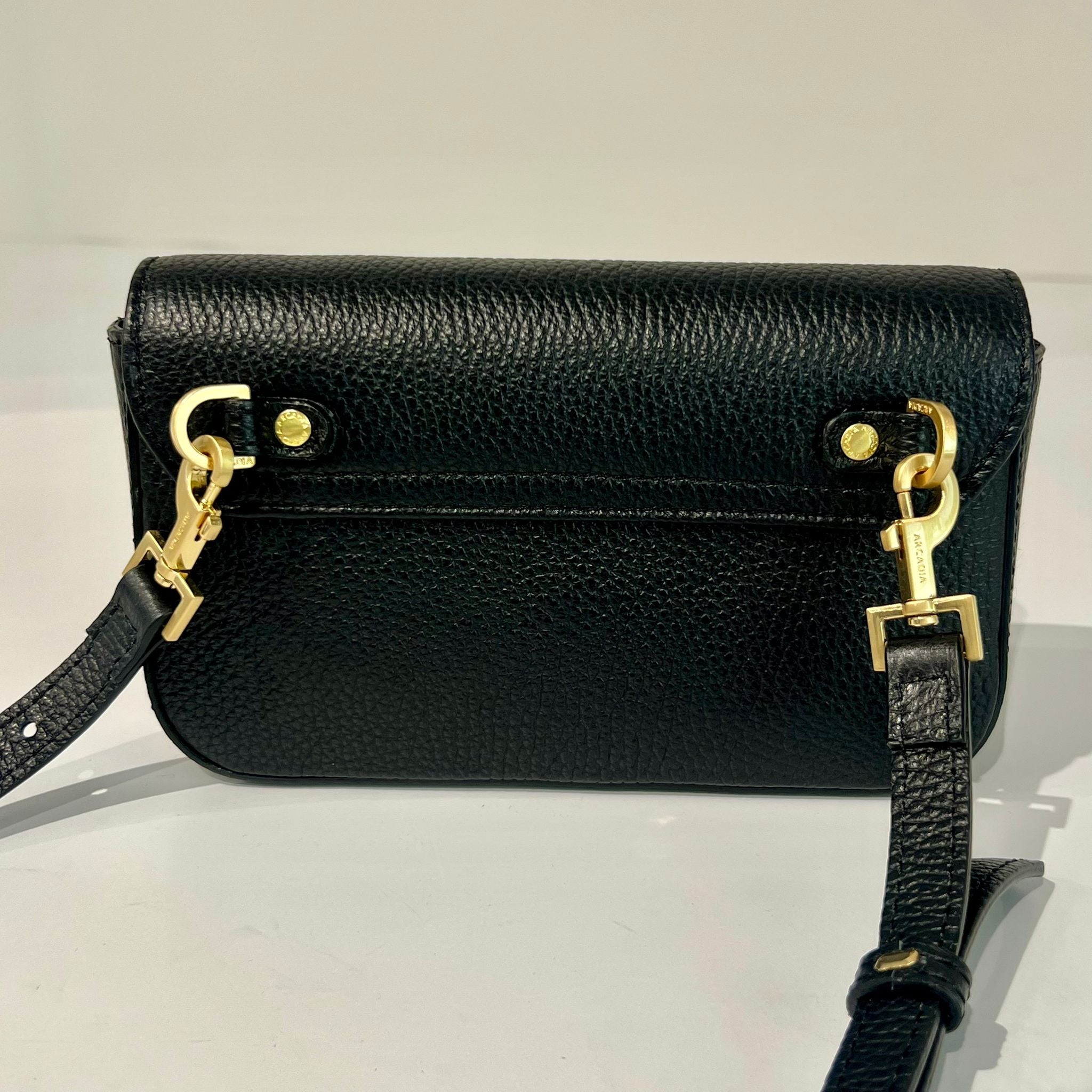 S6-1178 ISOTTA Borsa Doll Black