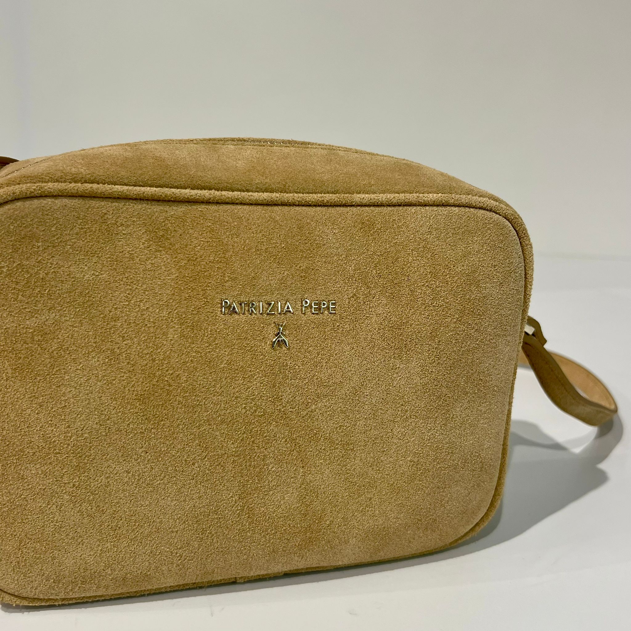 S6-8B8985 Camera Case Suede Sand Beige