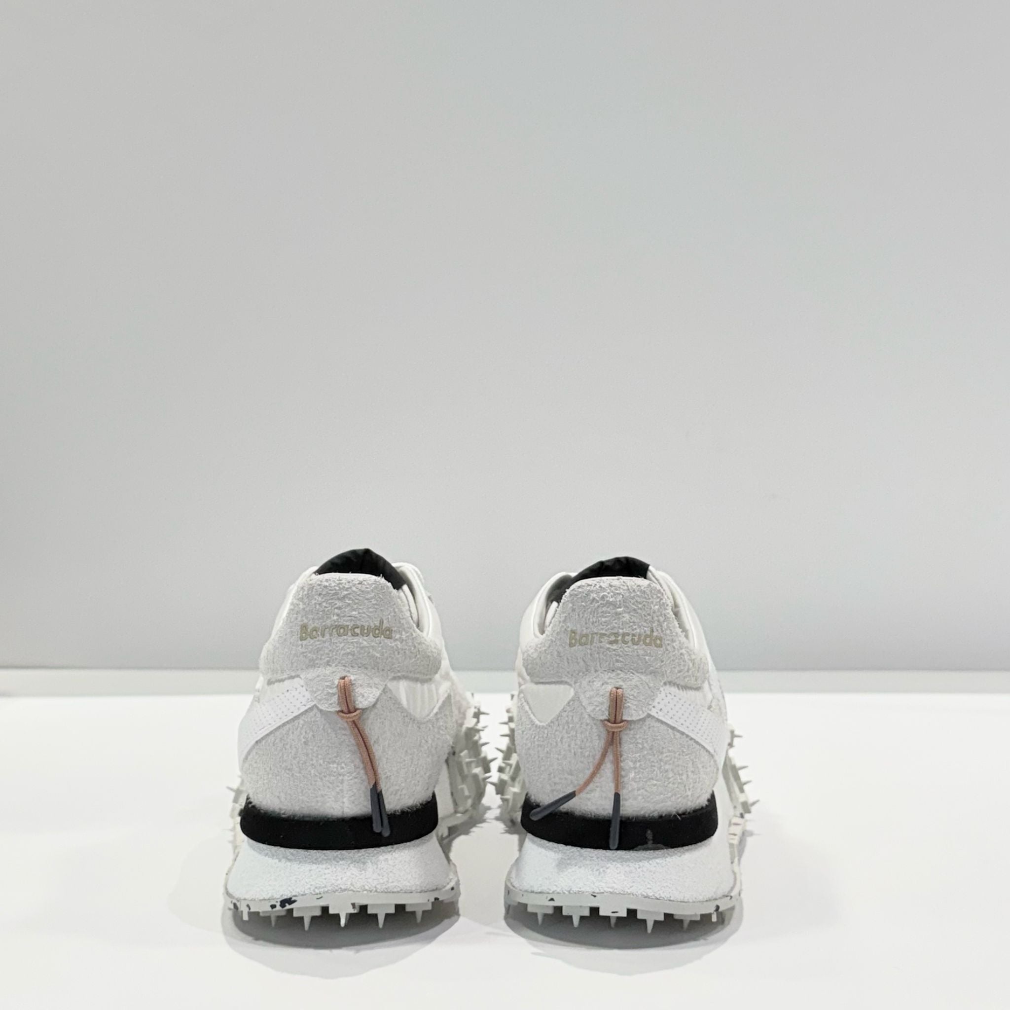 DS5-1470 IMPACT Running White Woman