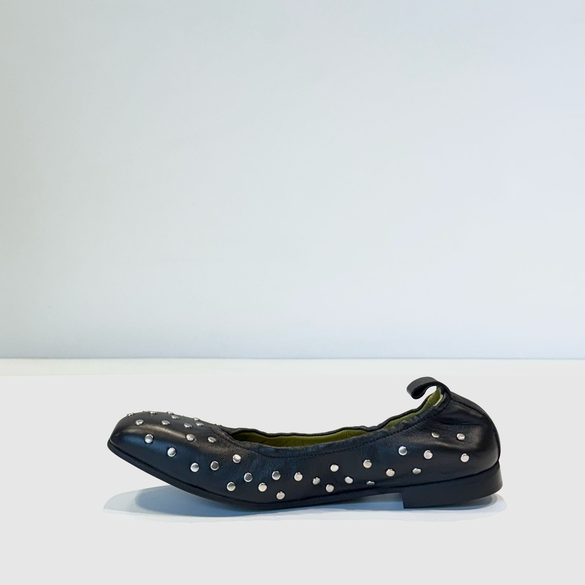 S5-9225 Ballerina Borchie Nera