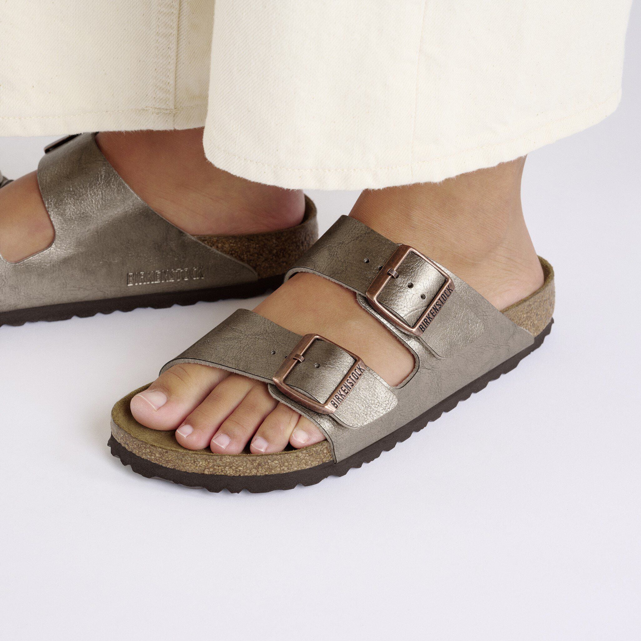 1029439 Arizona Graceful Taupe Woman