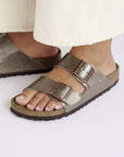 1029439 Arizona Graceful Taupe Woman