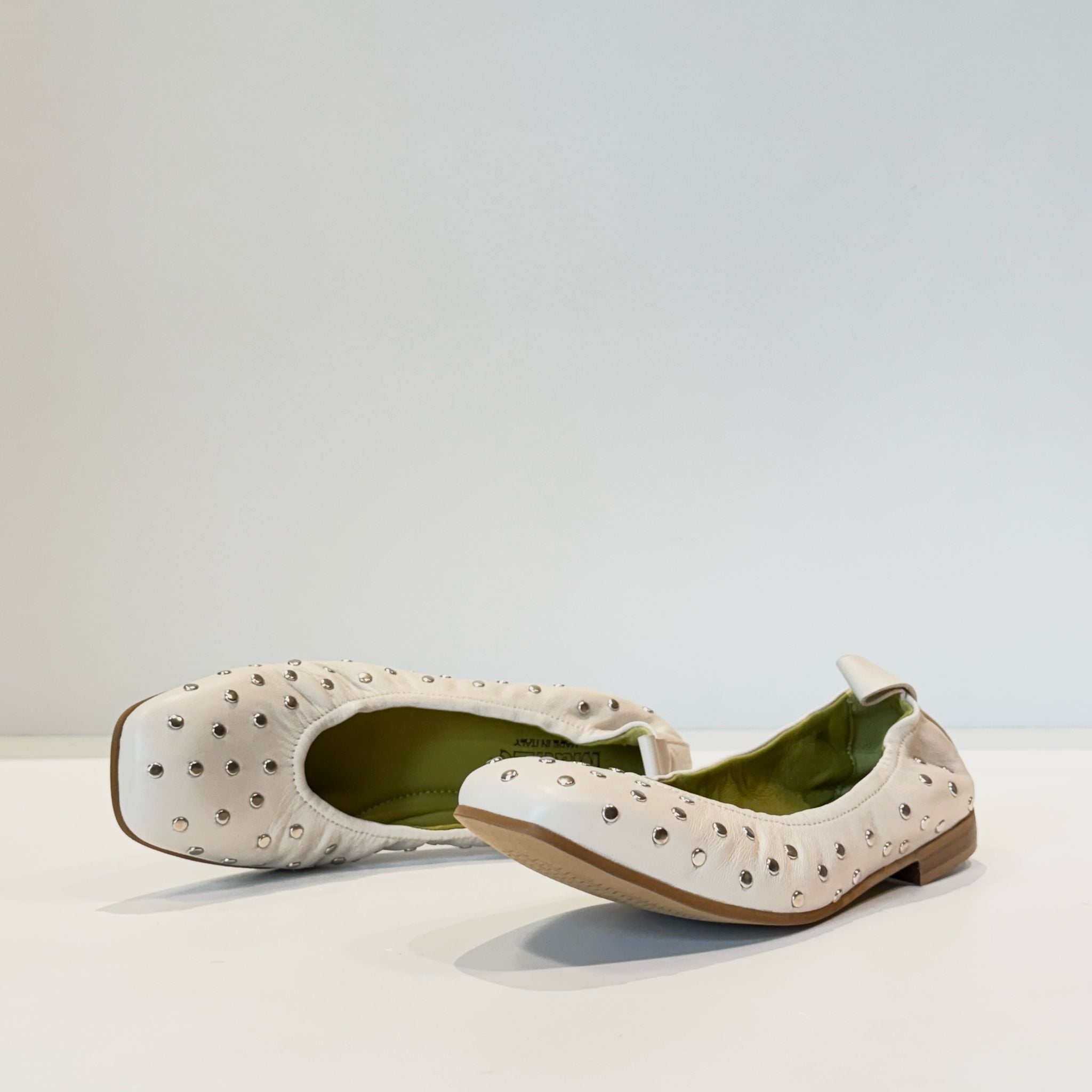 S5-9225 Ballerina Borchie Milk