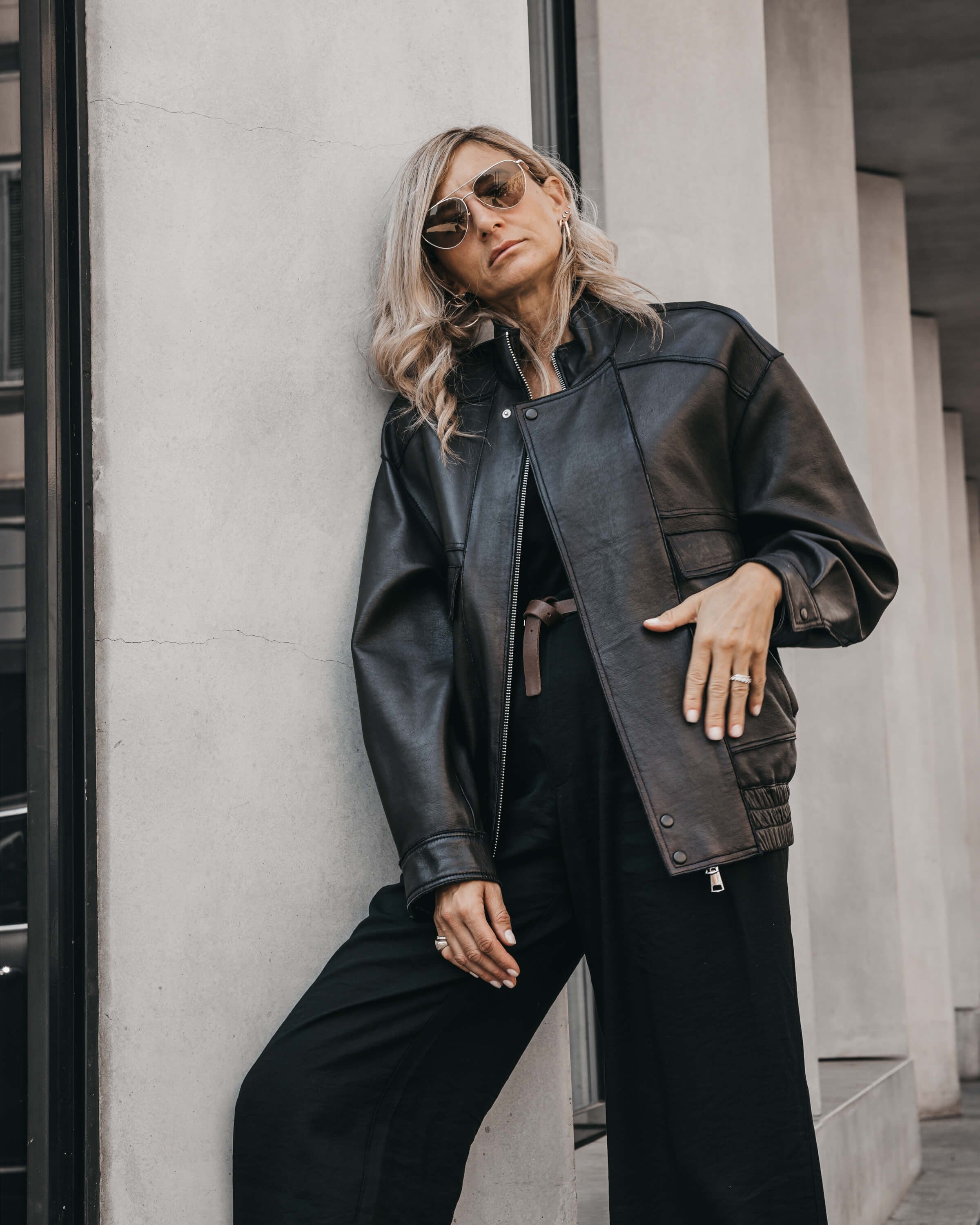 DW6-DROITE Bomber Dark Brown 06 Woman
