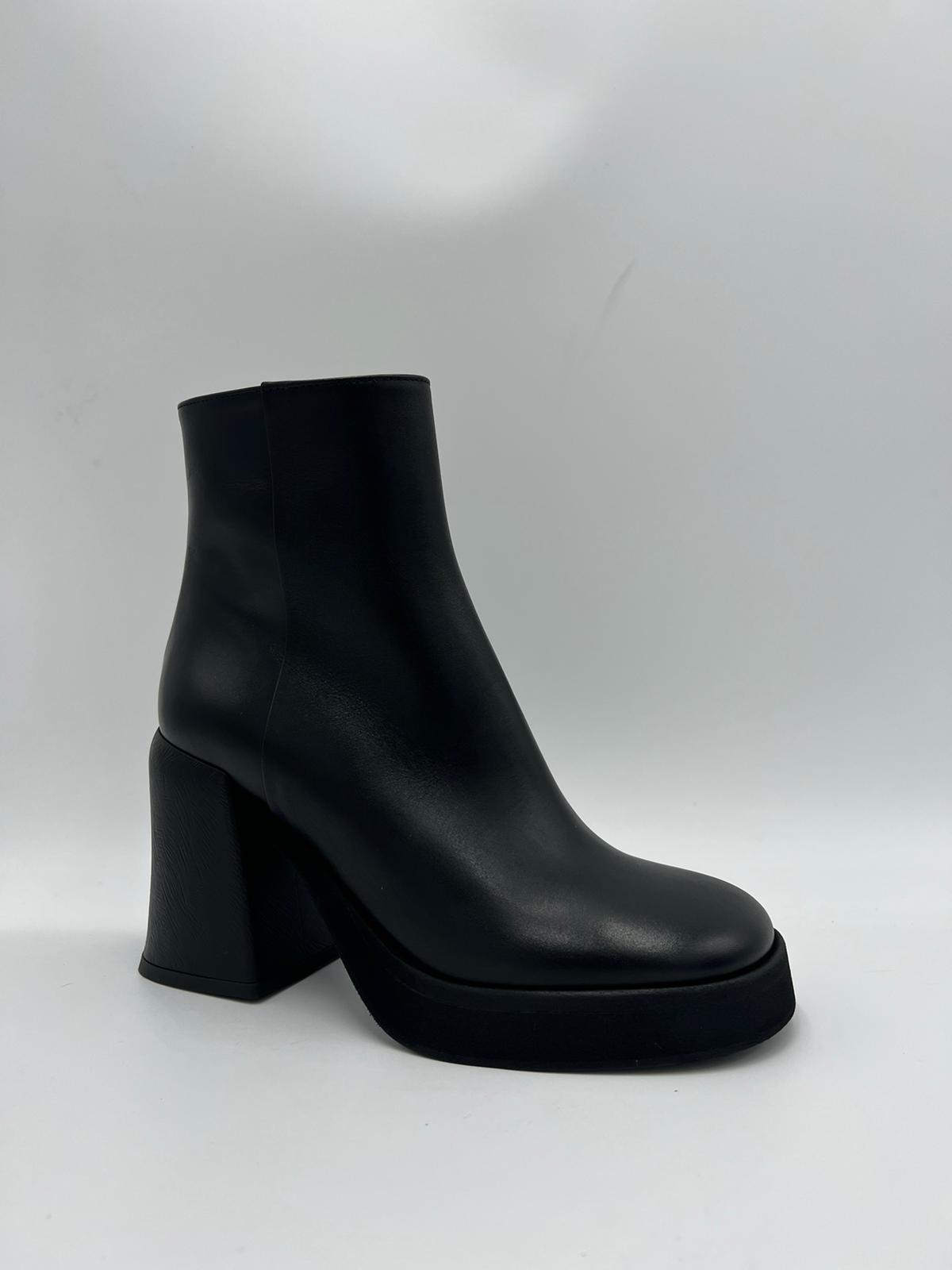 W2-5280 Polacchino Tacco Nero