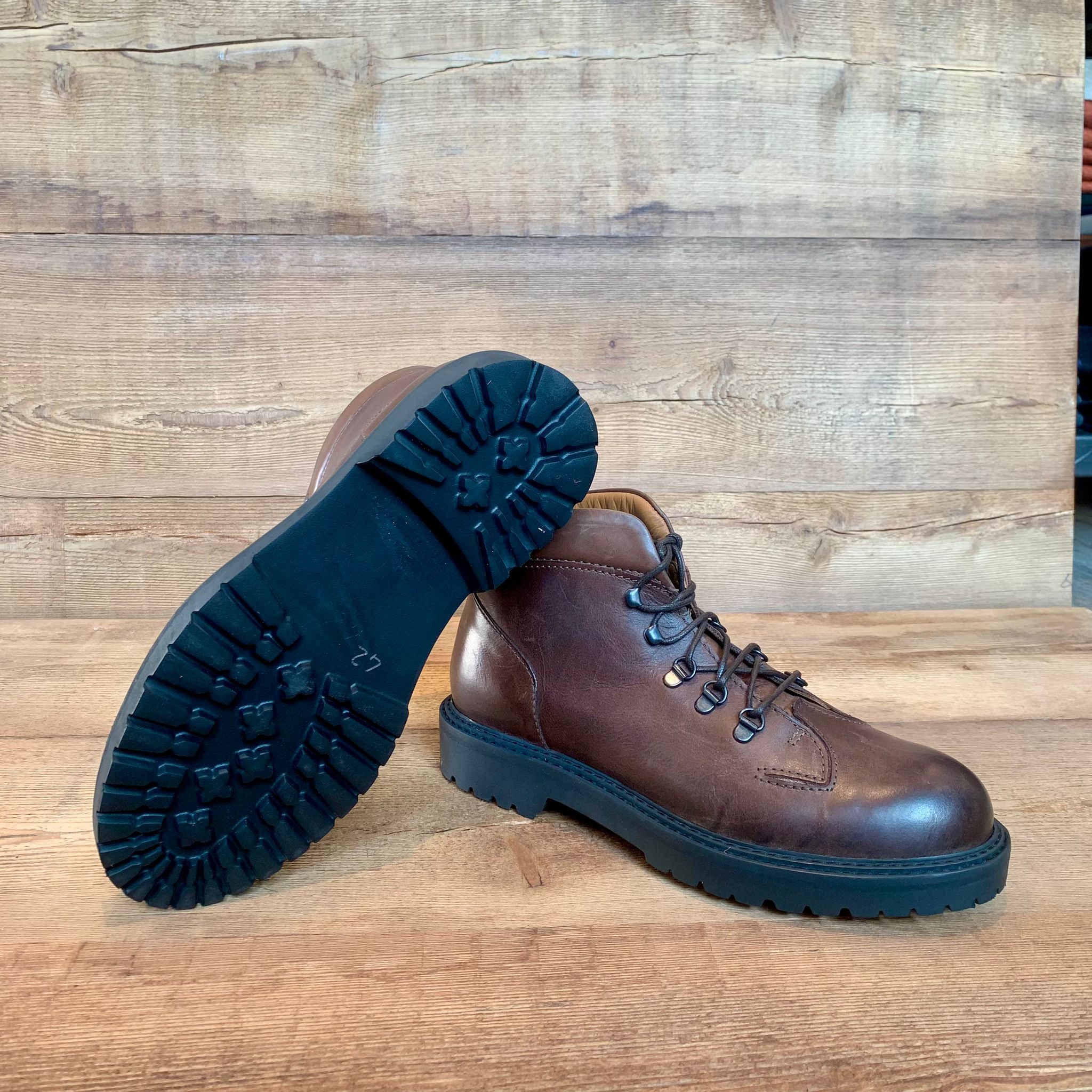 W-U999 Pedula Coffee Man