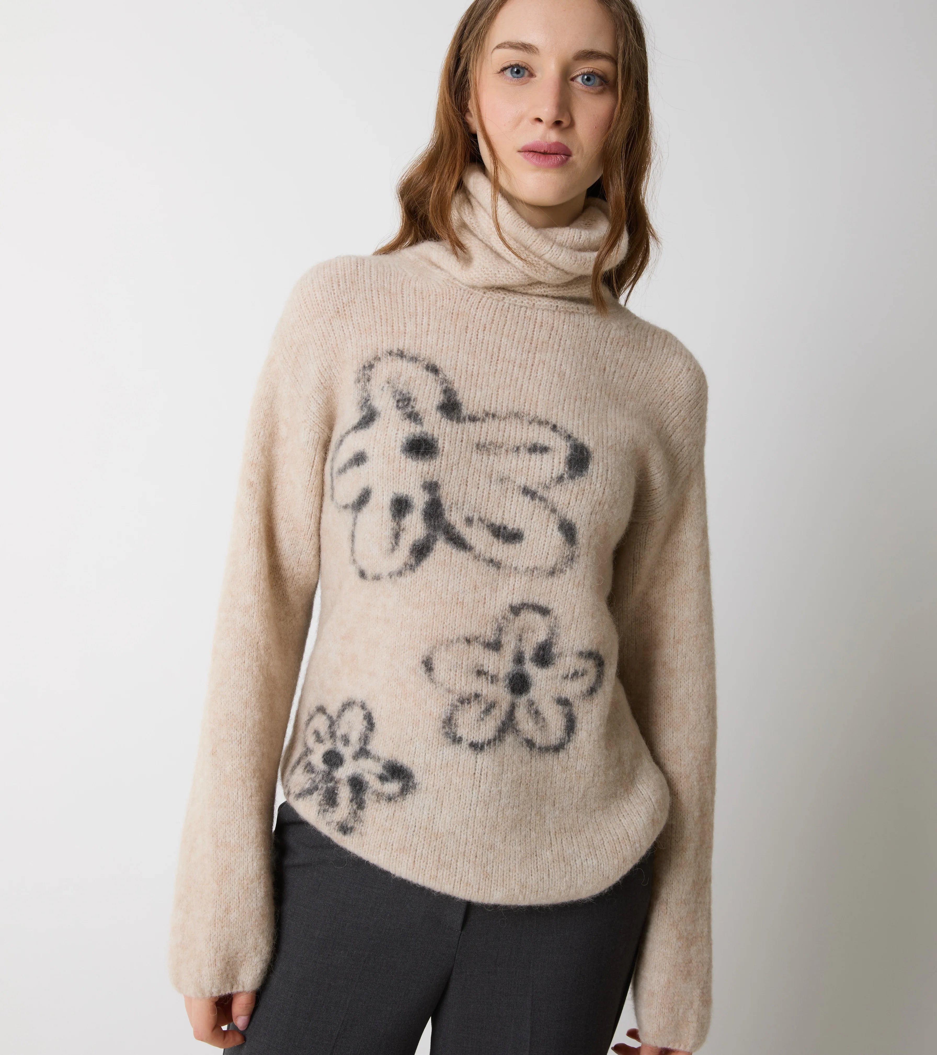 W5-53020 Maglia Dolcevita in Lana e Alpaca con Fiori