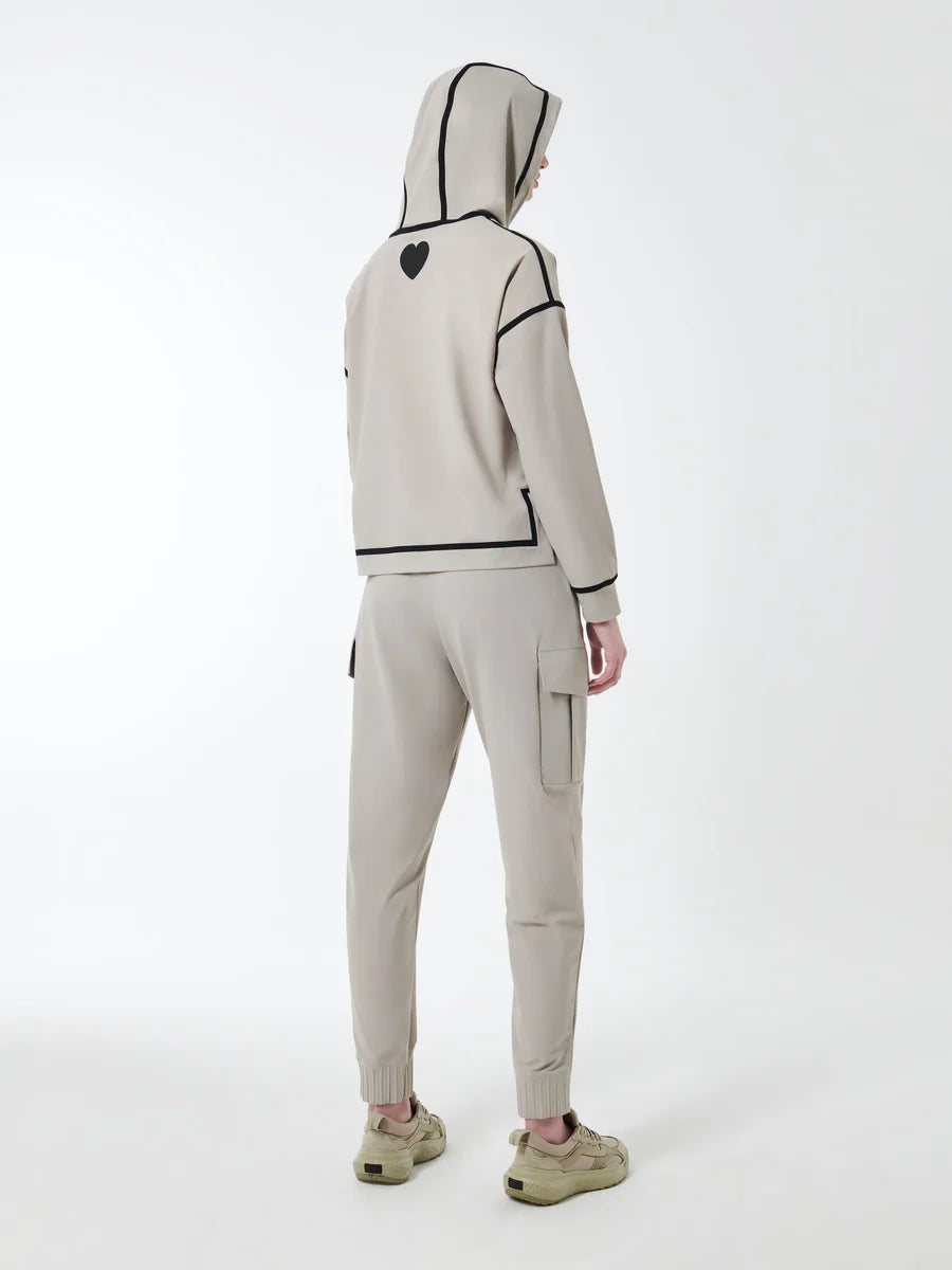 DS5-650 Felpa Surflex Black Woman