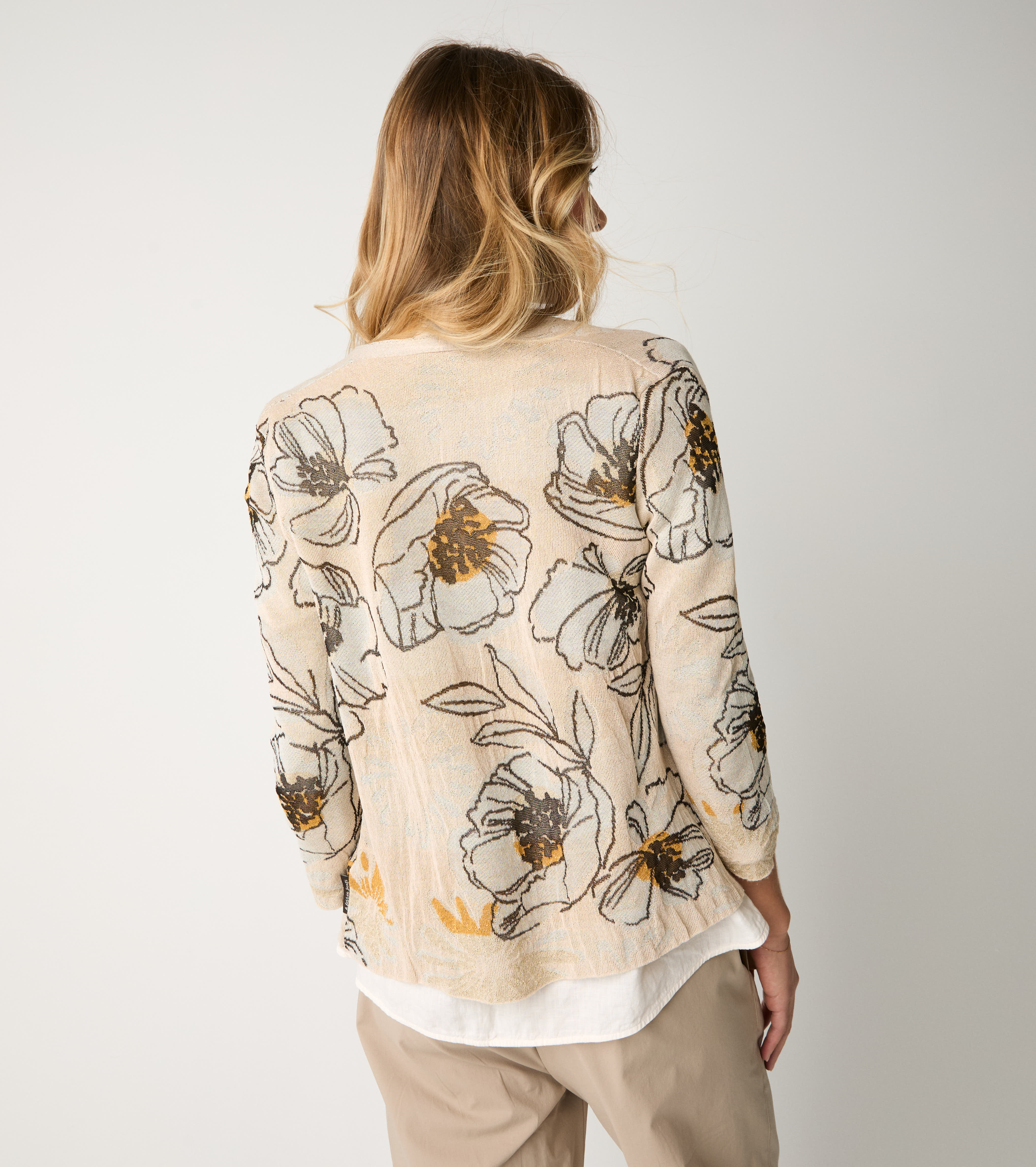 S6-53030 Cardigan Floreale Scollo V Cipria