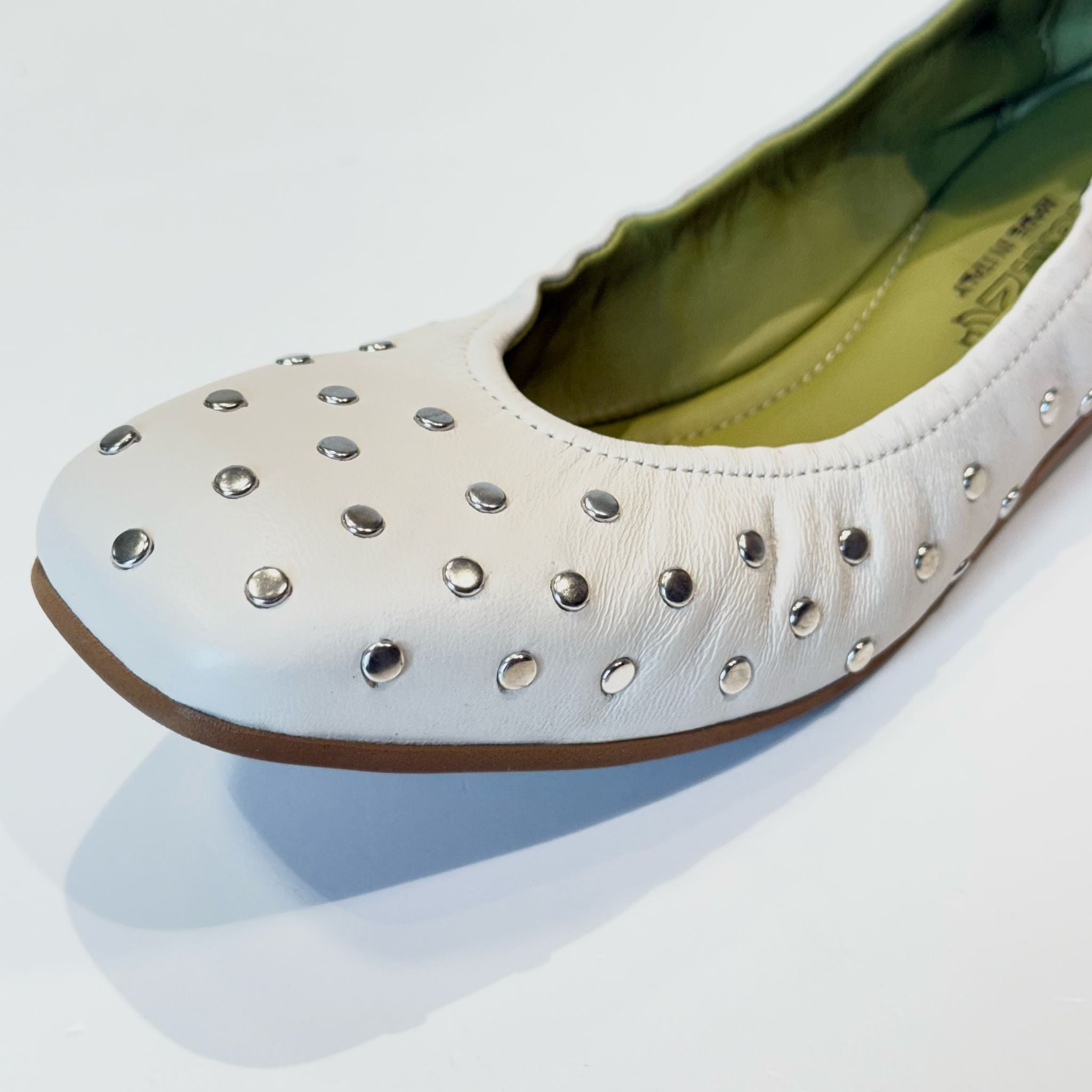 S5-9225 Ballerina Borchie Milk