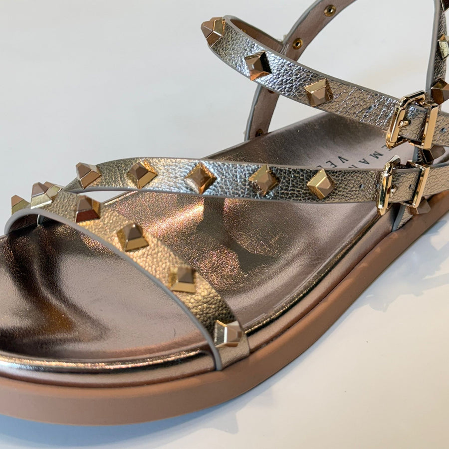 S5-917-12 NINA Sandalo Basso Borchie Gold