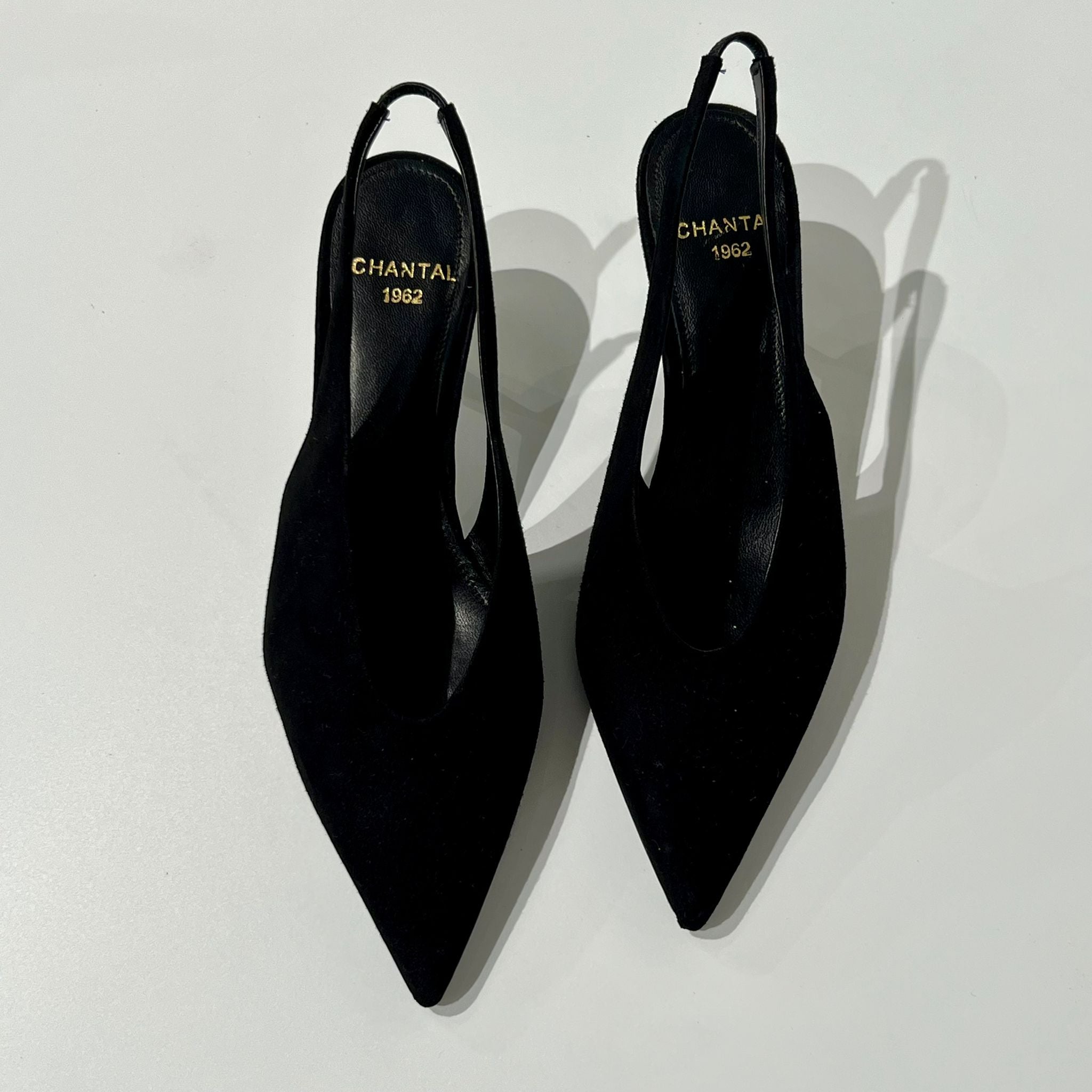 W5-2738 Chanel Camoscio Nero