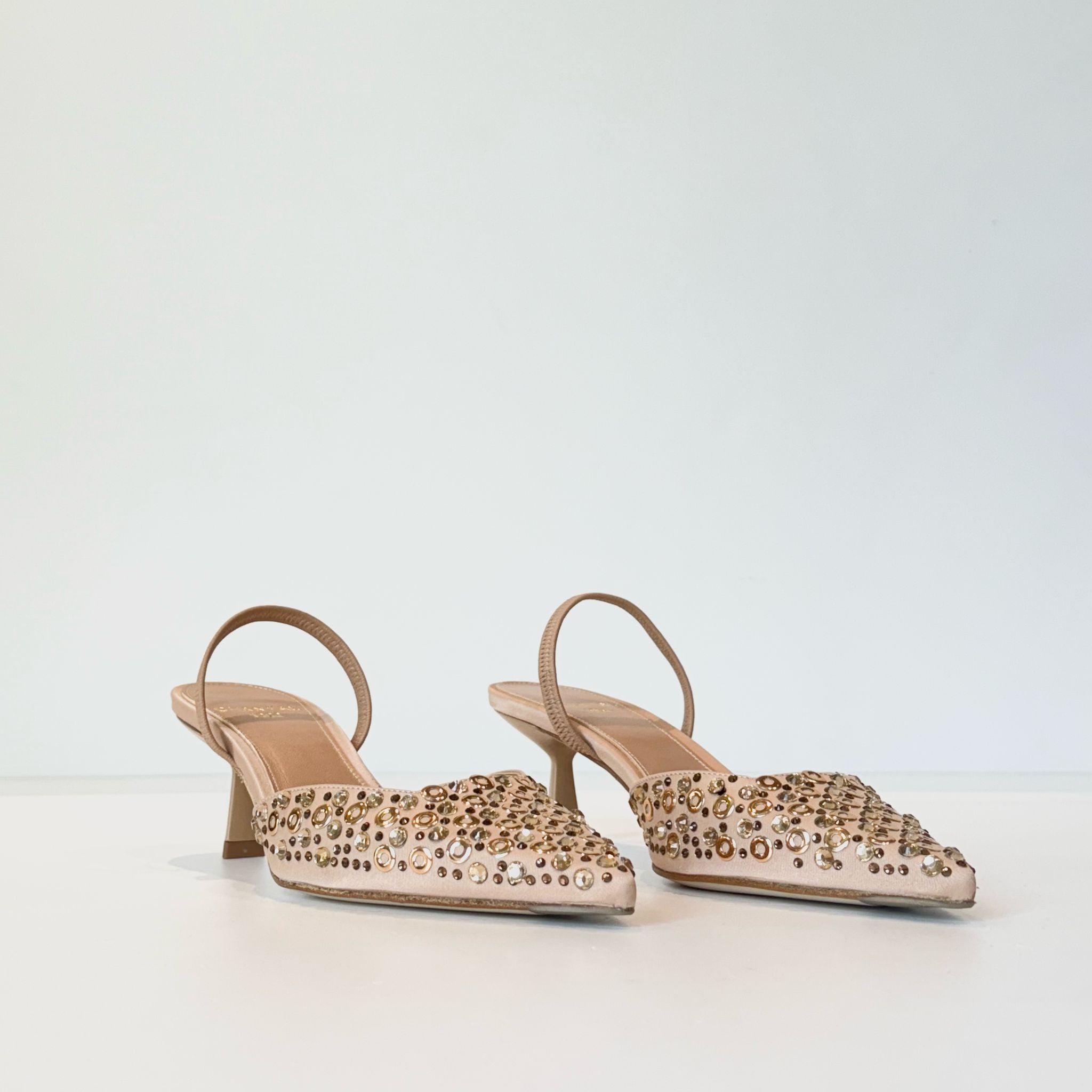 S5-2532 Chanel Raso Nude Borchie