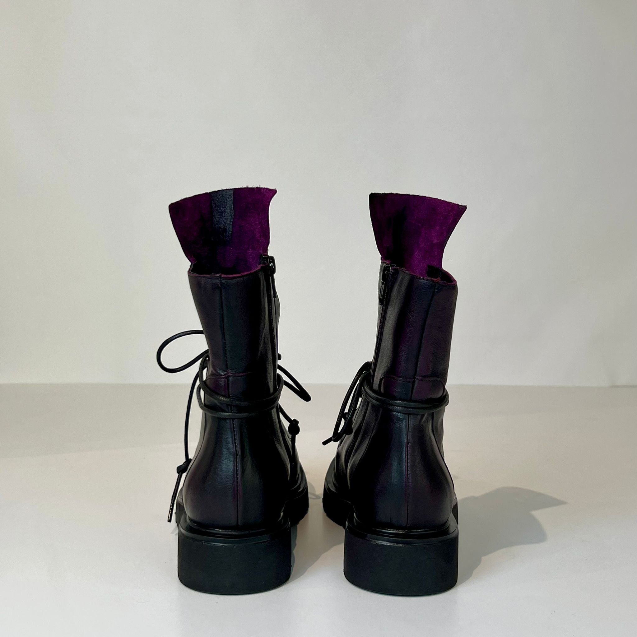 W5-RICH04 Anfibio Burgundy Woman