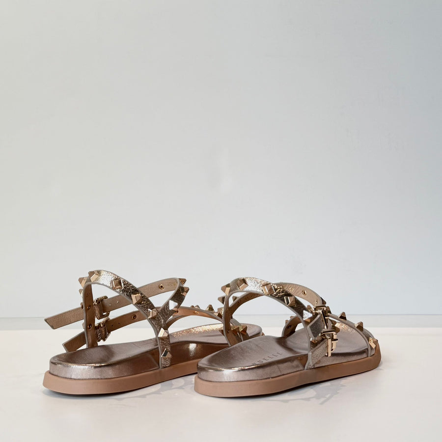 S5-917-12 NINA Sandalo Basso Borchie Gold