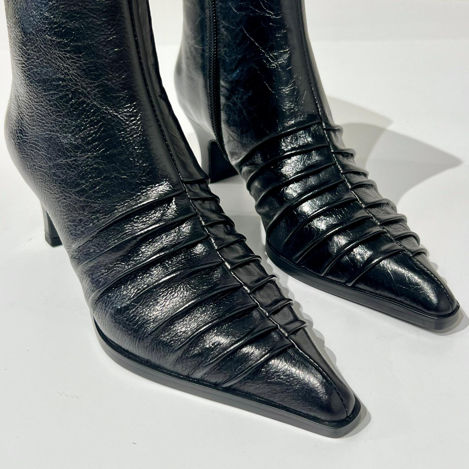 W5-90051 Tronchetto Zip Latex Nero