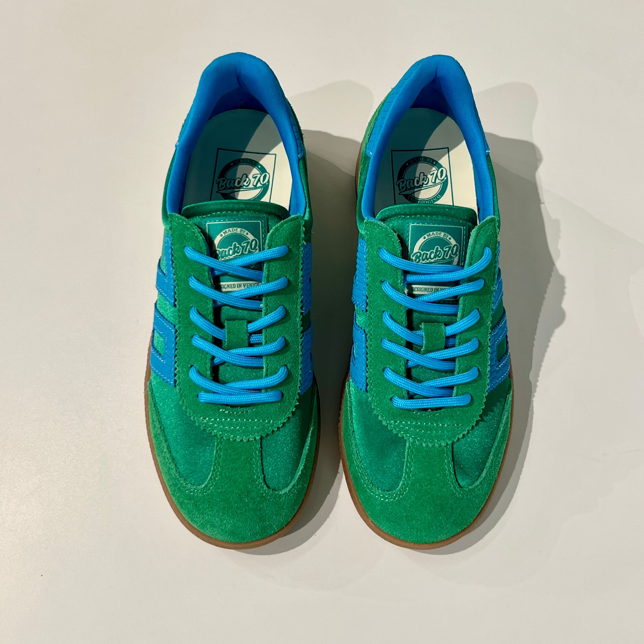 DS6-GHOST Satin 107 Emerald Woman