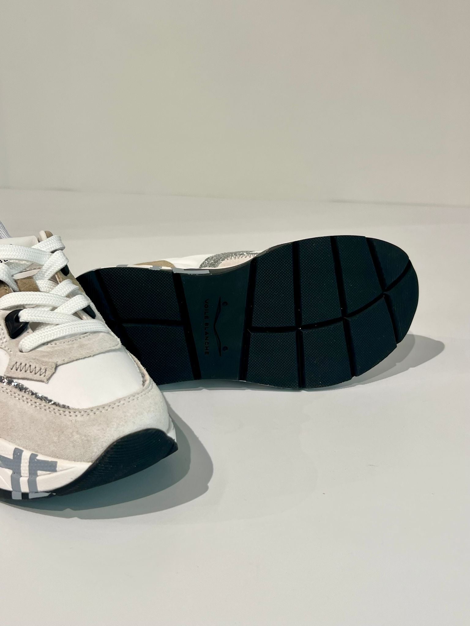 DS6-1N30 CLUB105 White/Silver/Light Beige Woman