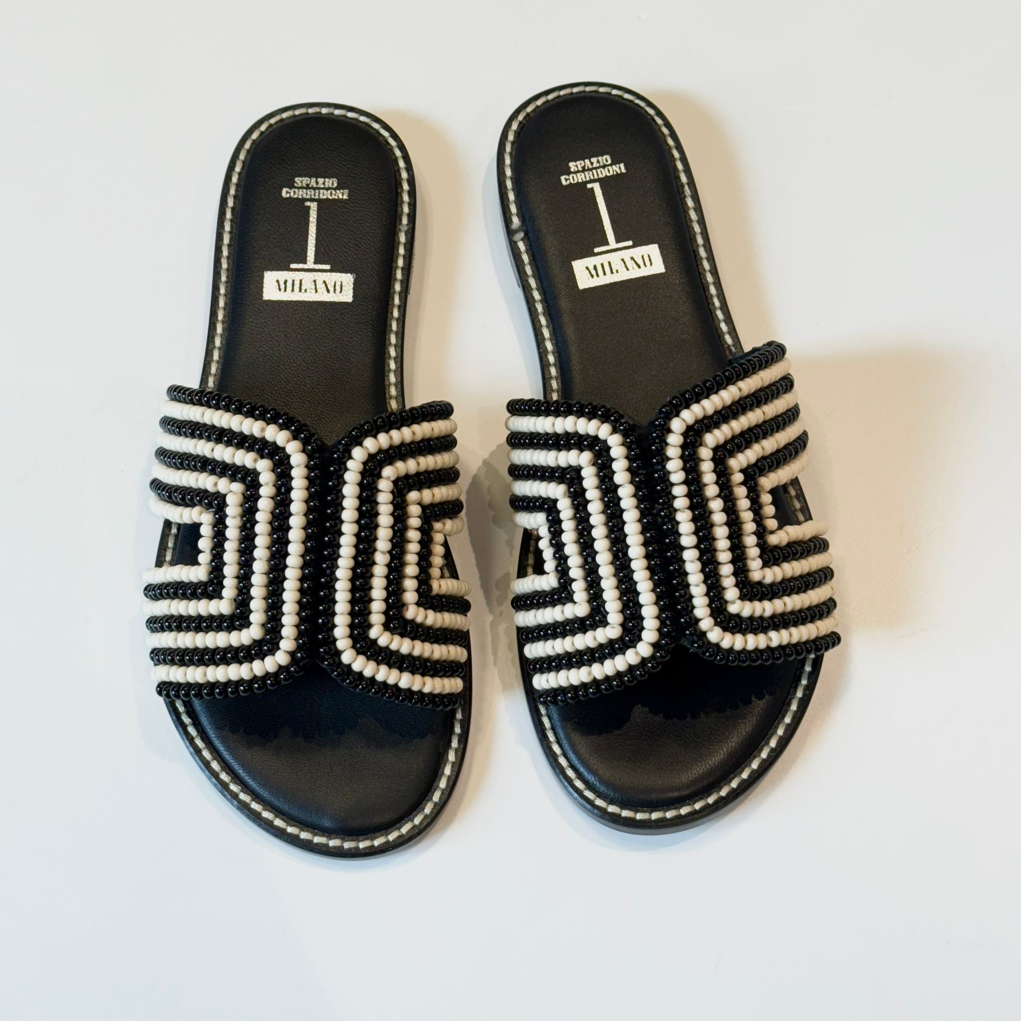 S5-6935 Ciabattine Perline Black and White