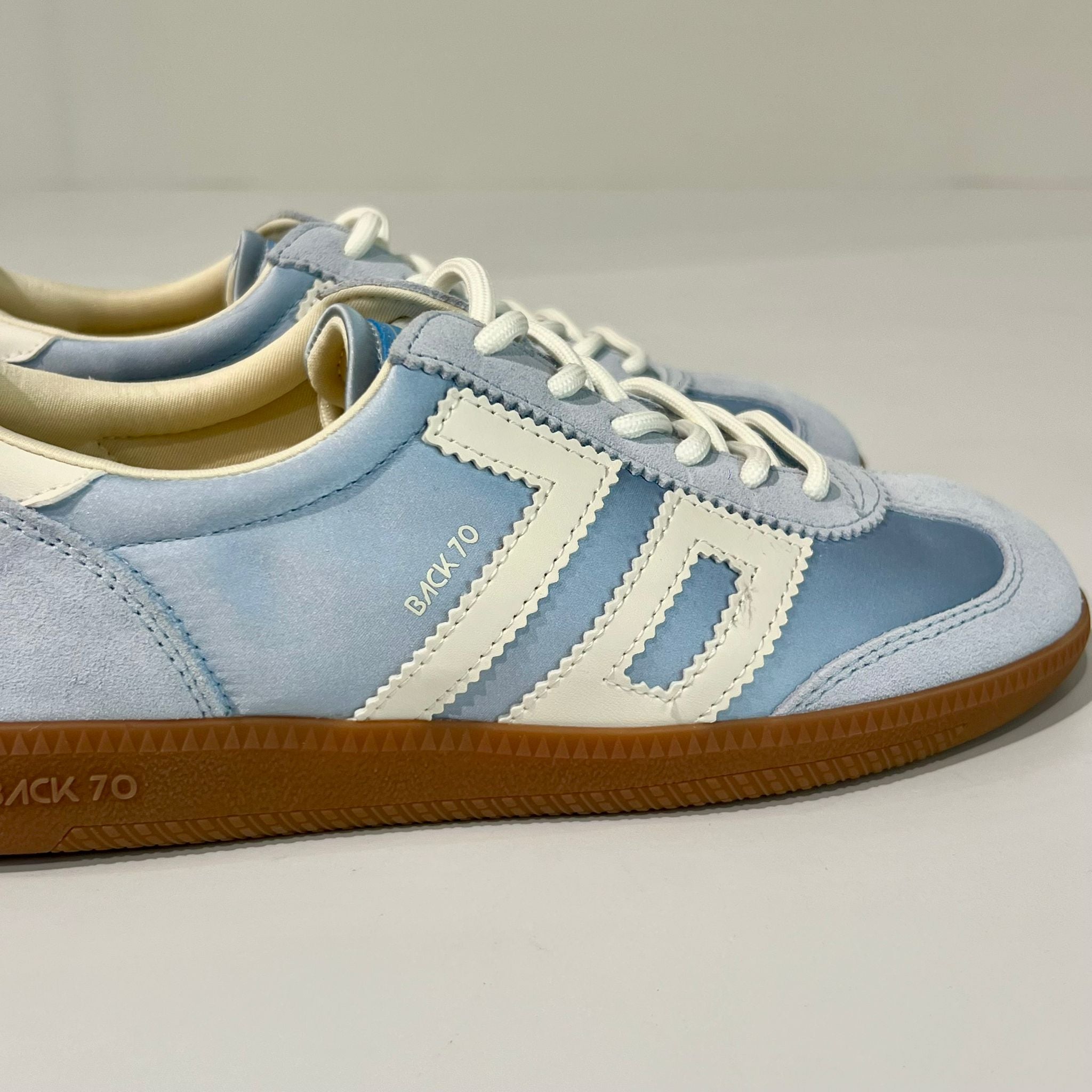DS6-GHOST Satin 113 Sky Woman