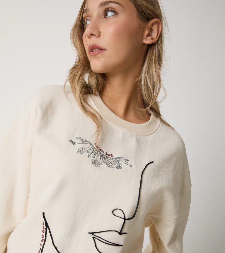 W5-64002 Felpa girocollo con ricamo