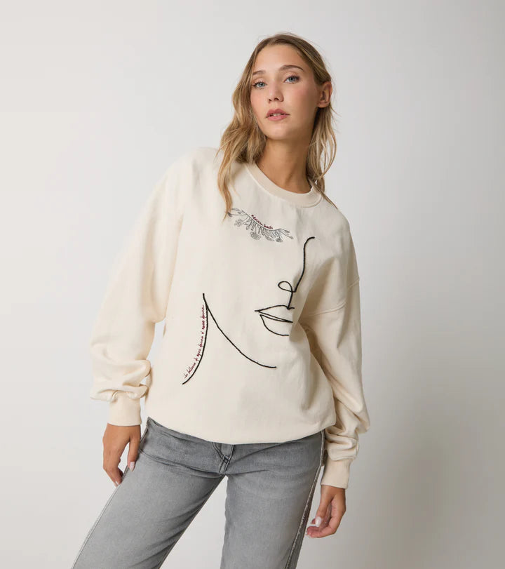 W5-64002 Felpa girocollo con ricamo