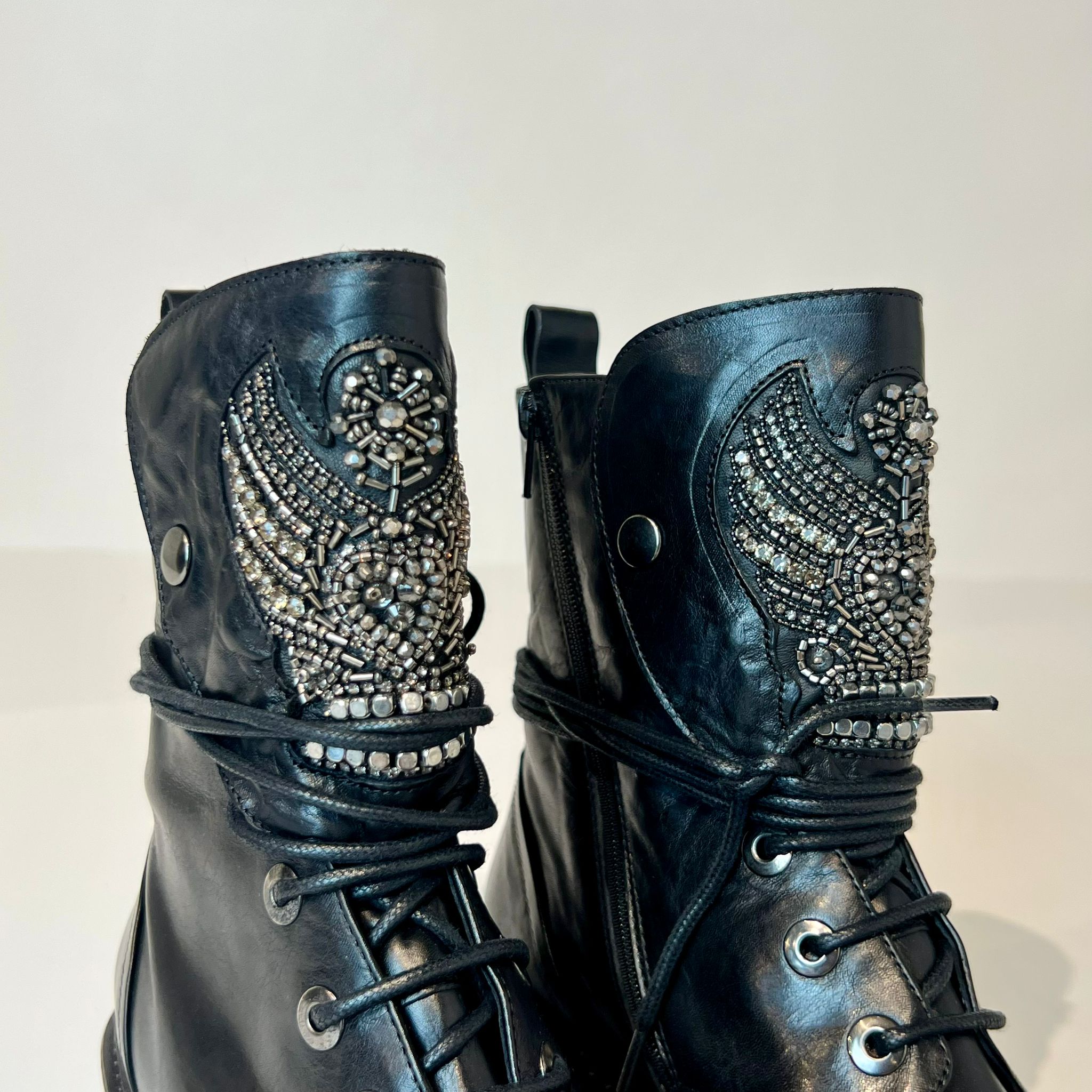 W5-9290 Anfibio Strass Beta Lux Nero