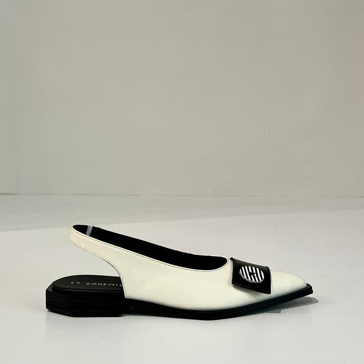 S6-P27-1 Chanel Latte