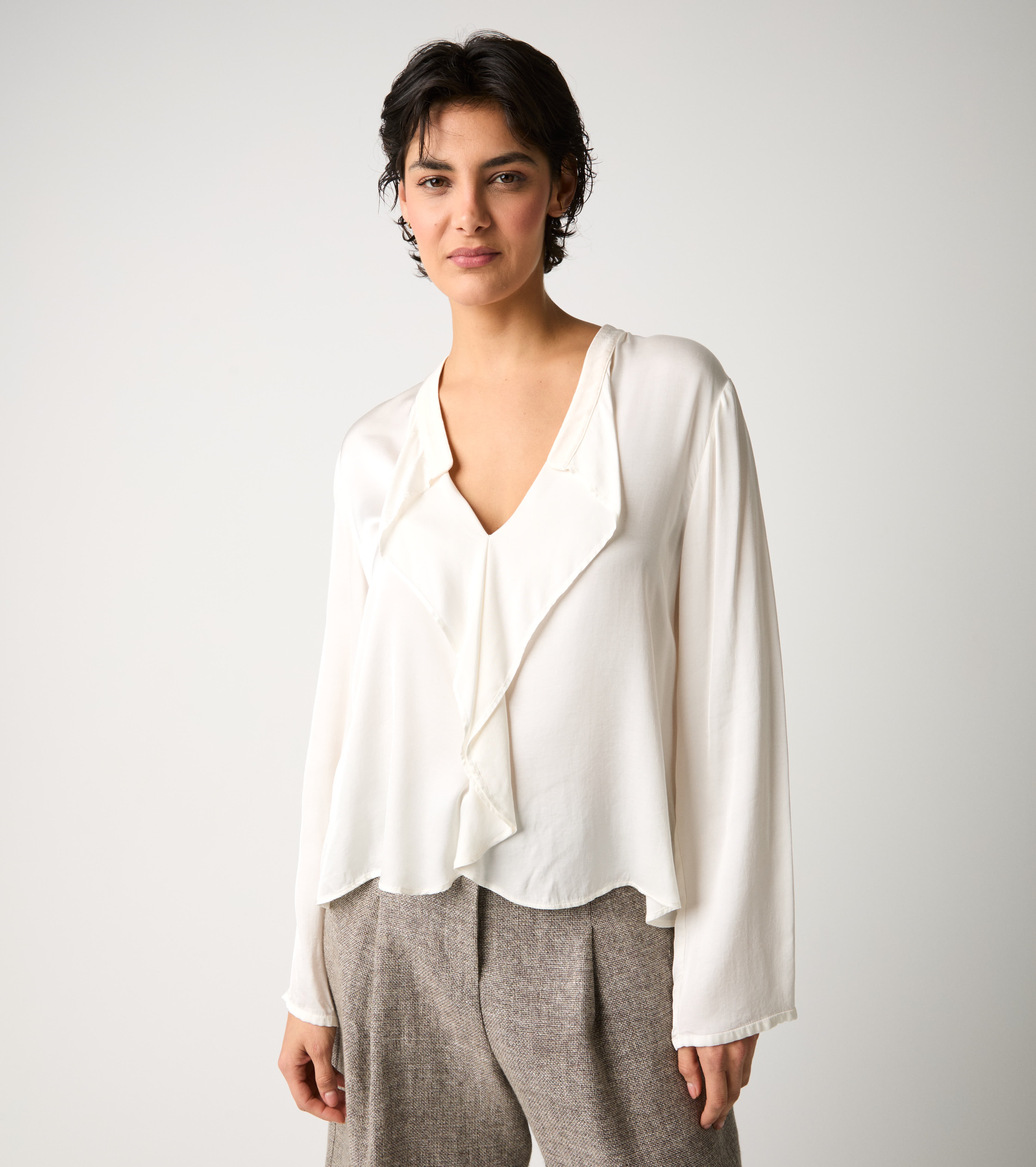 S6-45070 Blusa in Raso con Volant Manica Lunga Luna