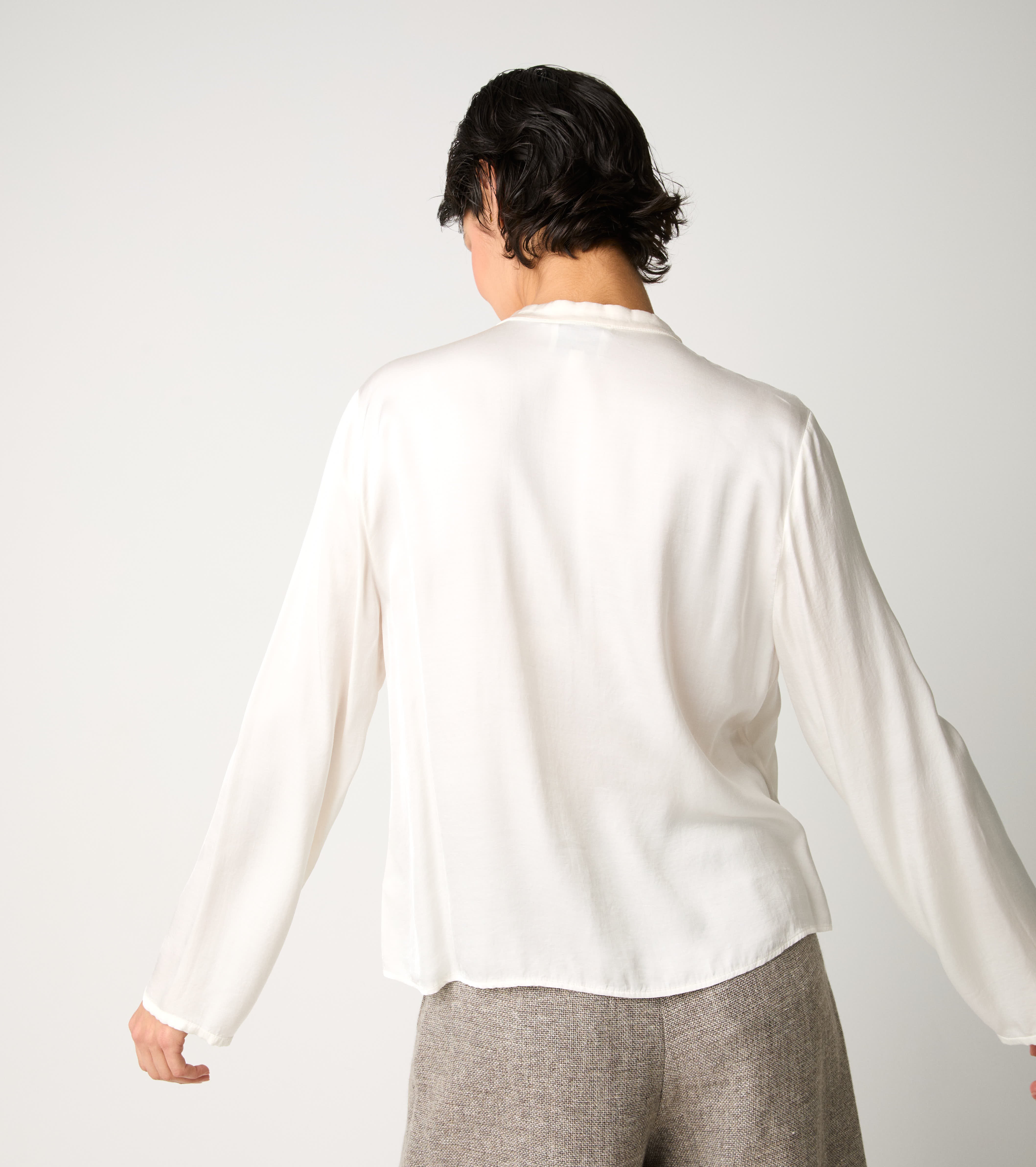 S6-45070 Blusa in Raso con Volant Manica Lunga Luna
