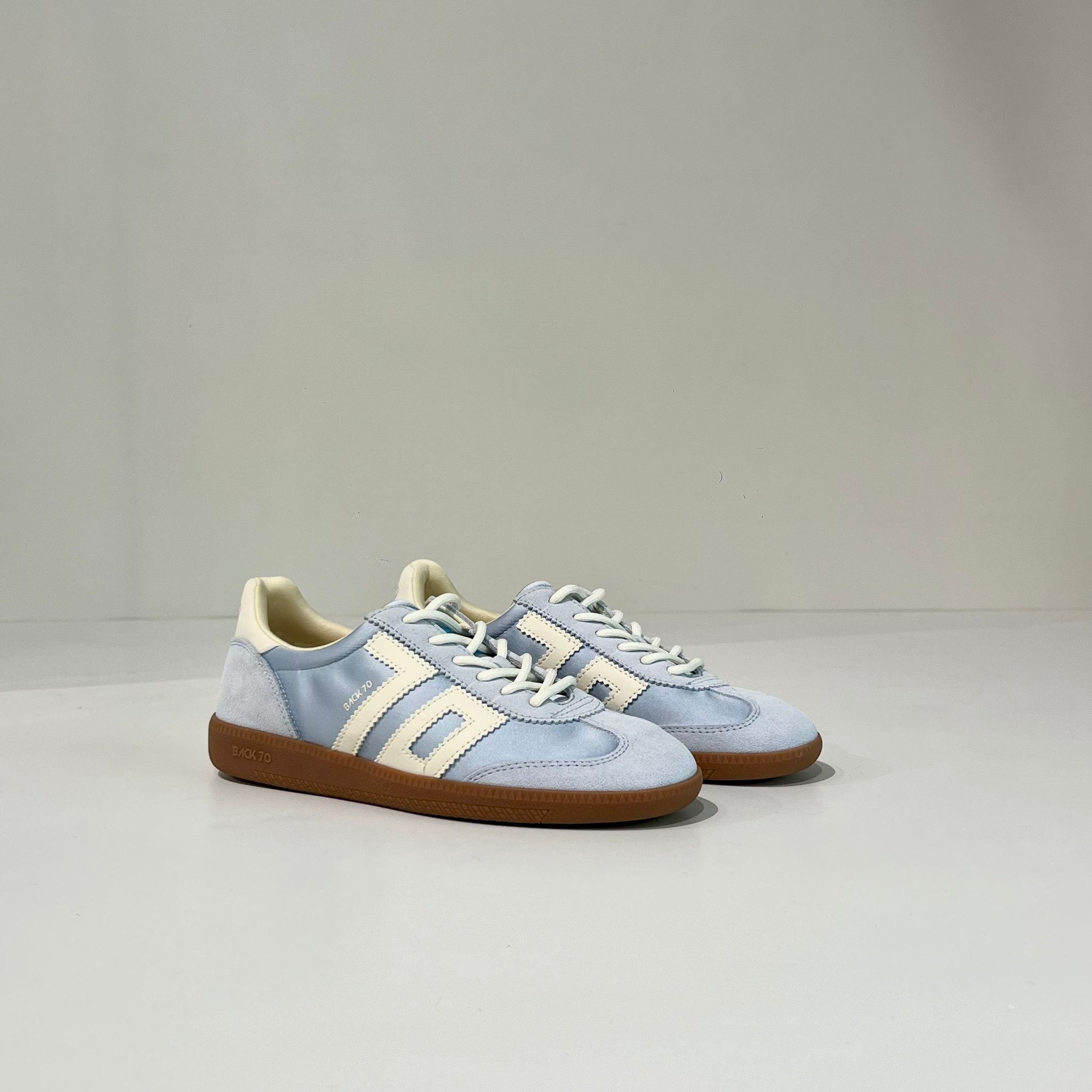 DS6-GHOST Satin 113 Sky Woman