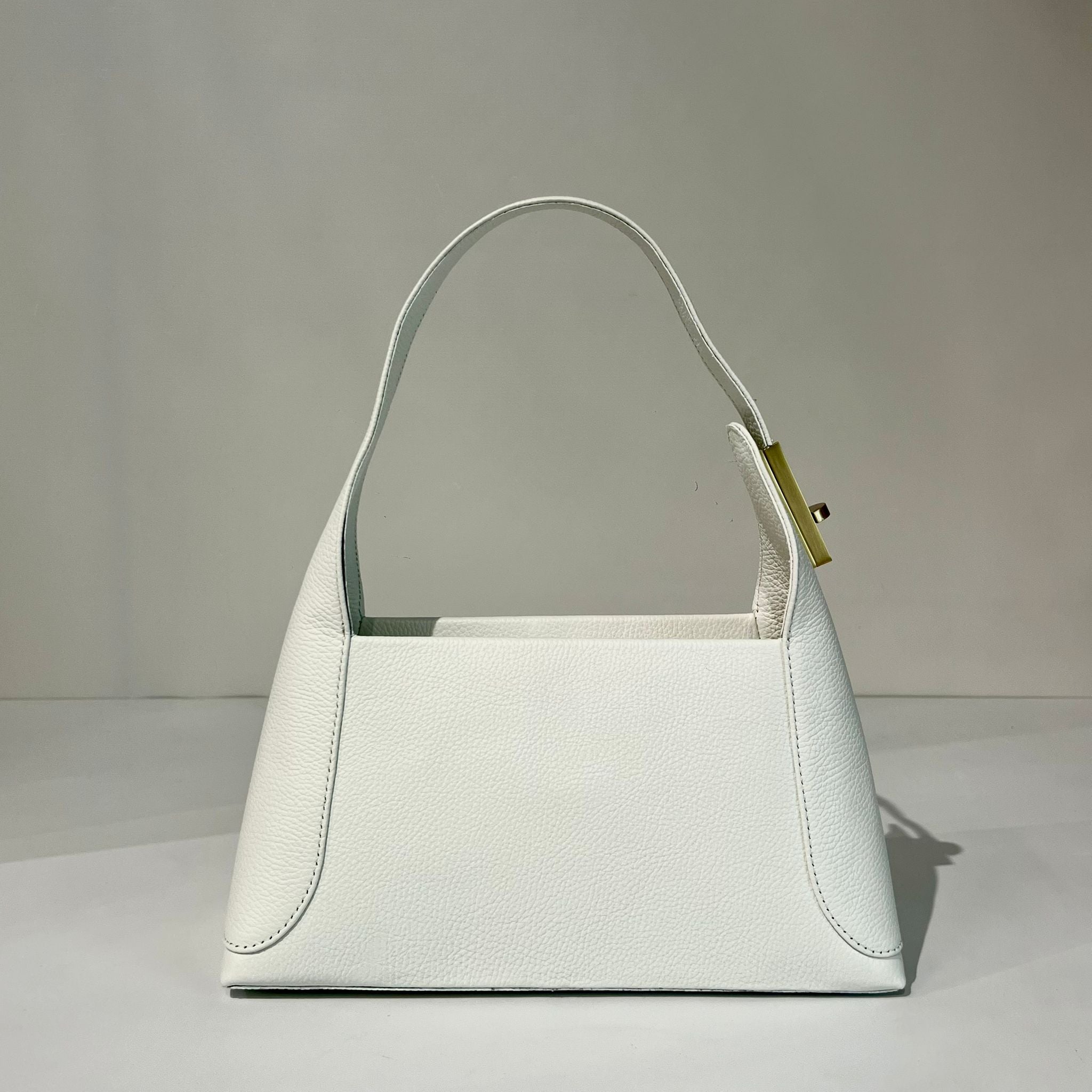 S6-9059 NYMERA HOBO Borsa Doll White