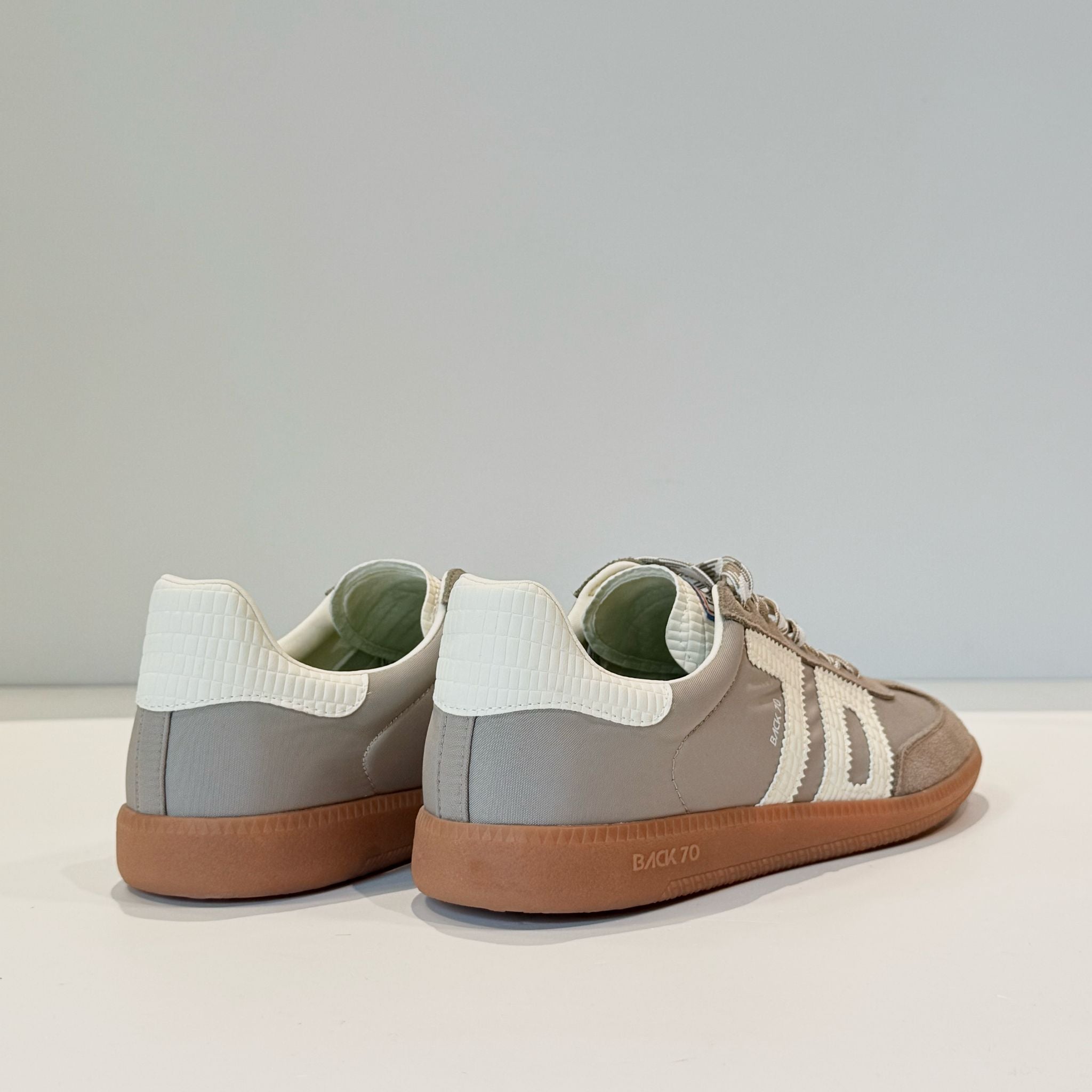 US4-GHOST Suede Grey