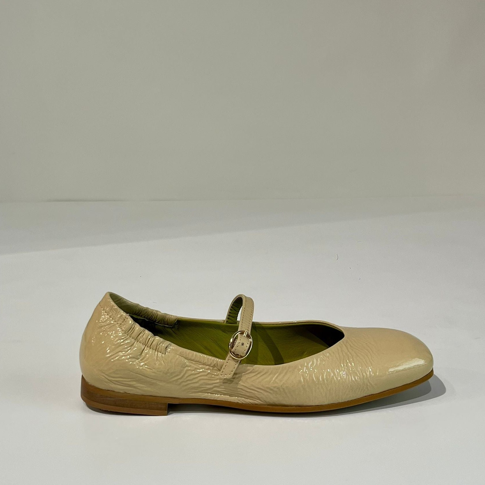 S6-9201 BEBE' Vernice Ecrù