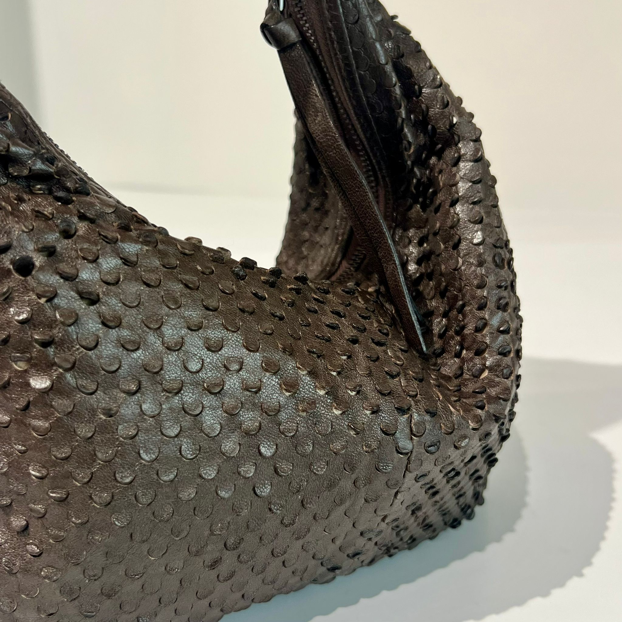 S6-1002 Borsa Tracolla Piatta Laserata Cinder 745