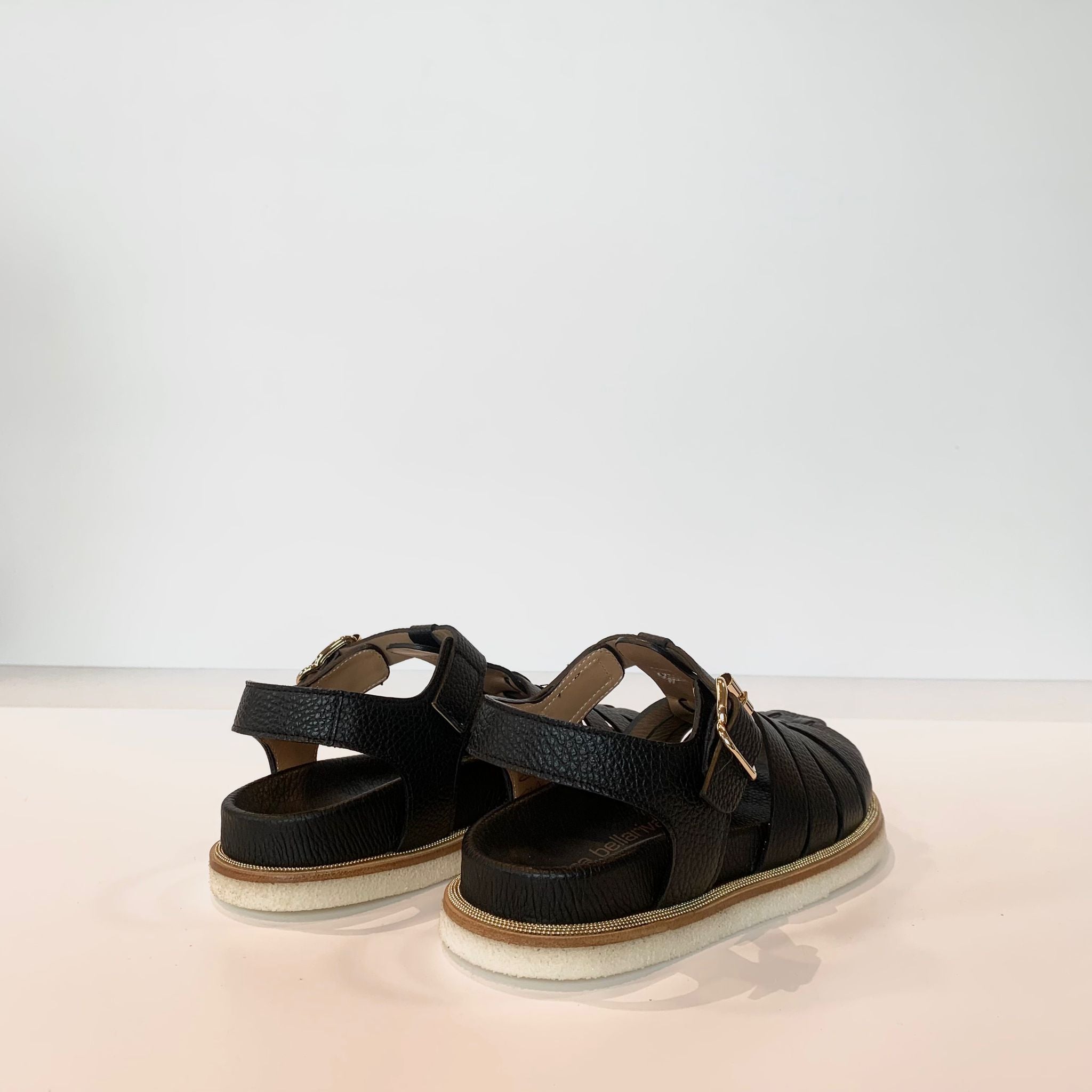 DS4-9531 Sandalo Cervo Nero