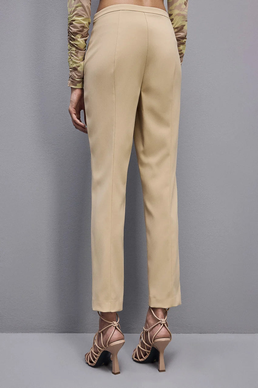 S4-8P0585 Pantalone Essential Beige Desert