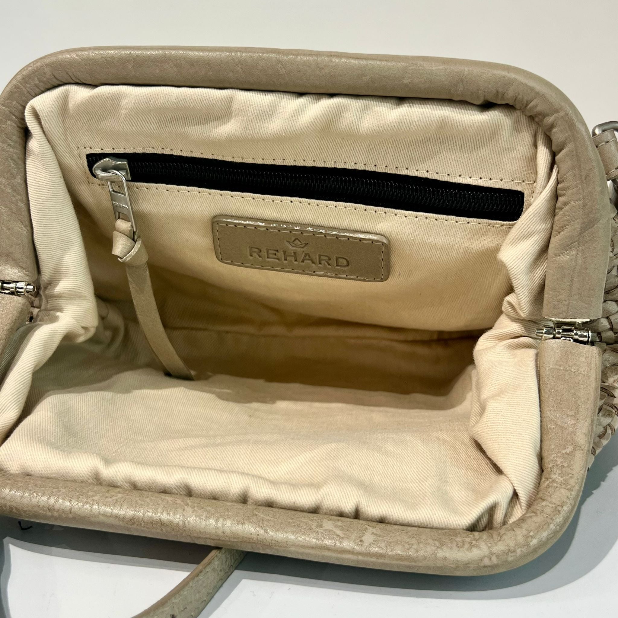 S6-1104 Borsa Clutch Intrecciata Sand 052
