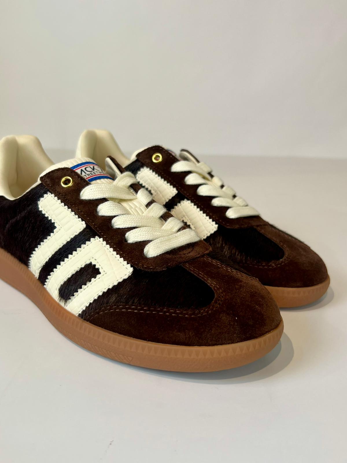 DW5-CLOUD TONGUE Coffee Milk 47