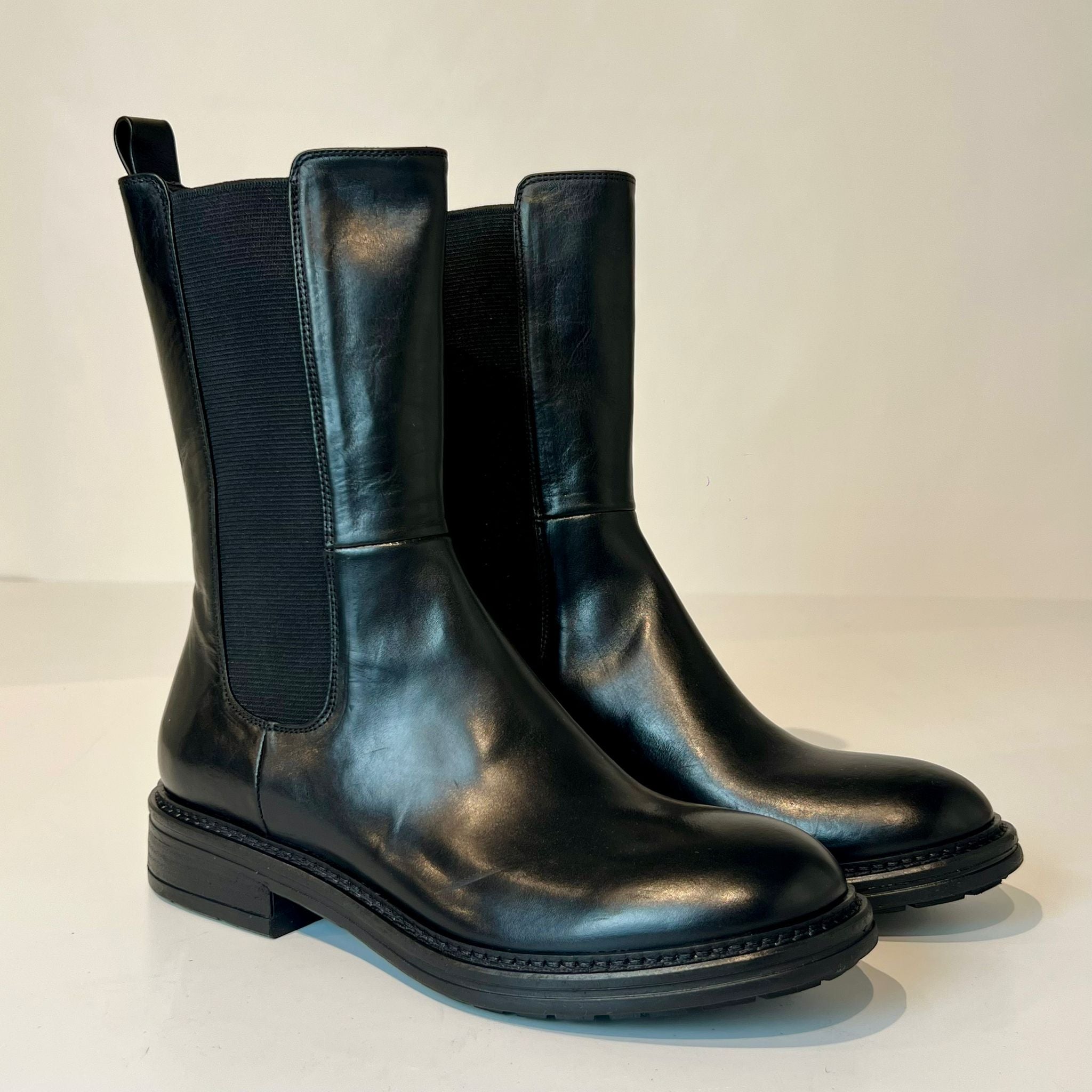 W5-9380 Beatles Alto Beta Lux Nero