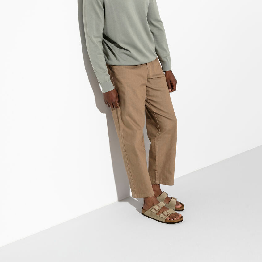 0951301 0951303 Arizona Suede Taupe