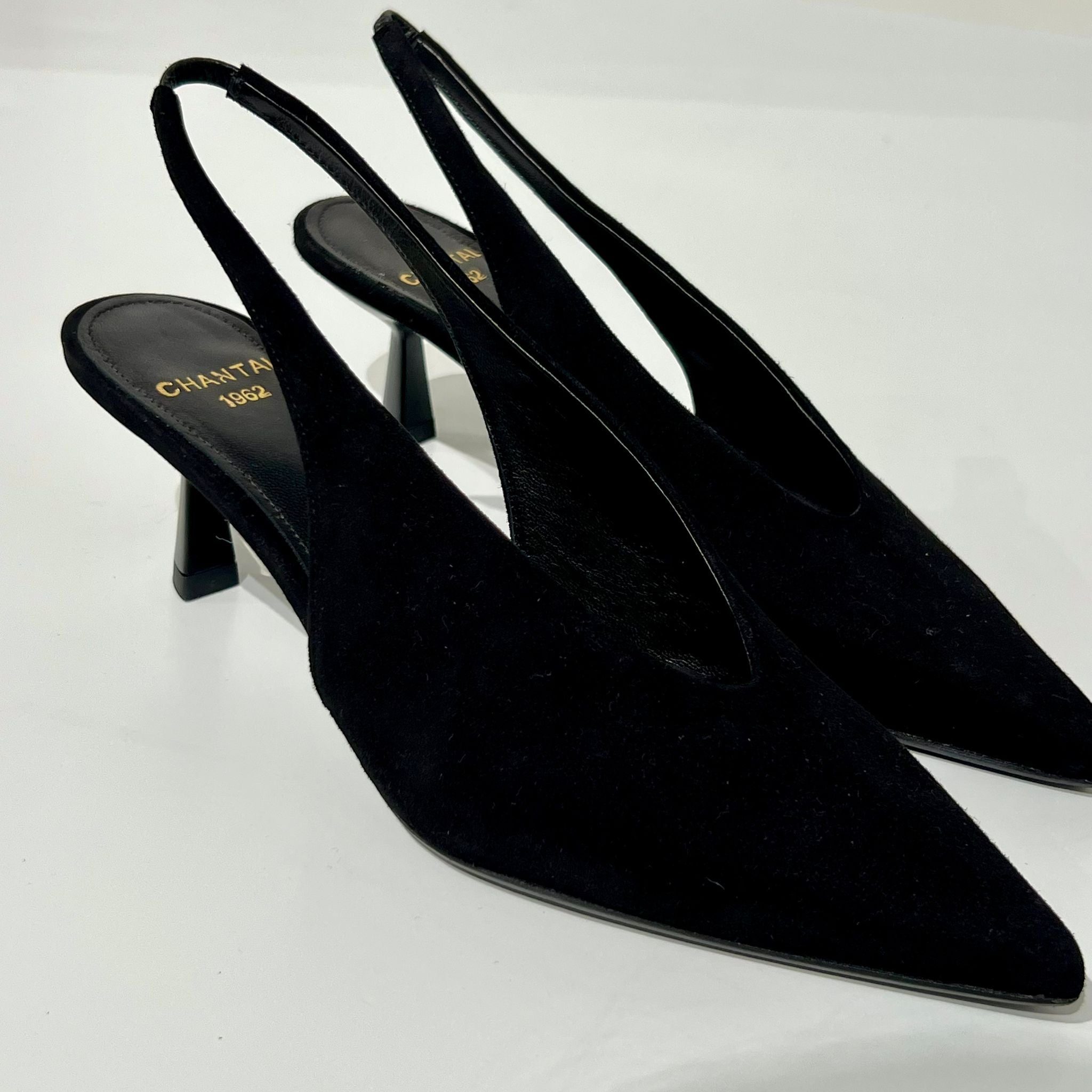 W5-2738 Chanel Camoscio Nero