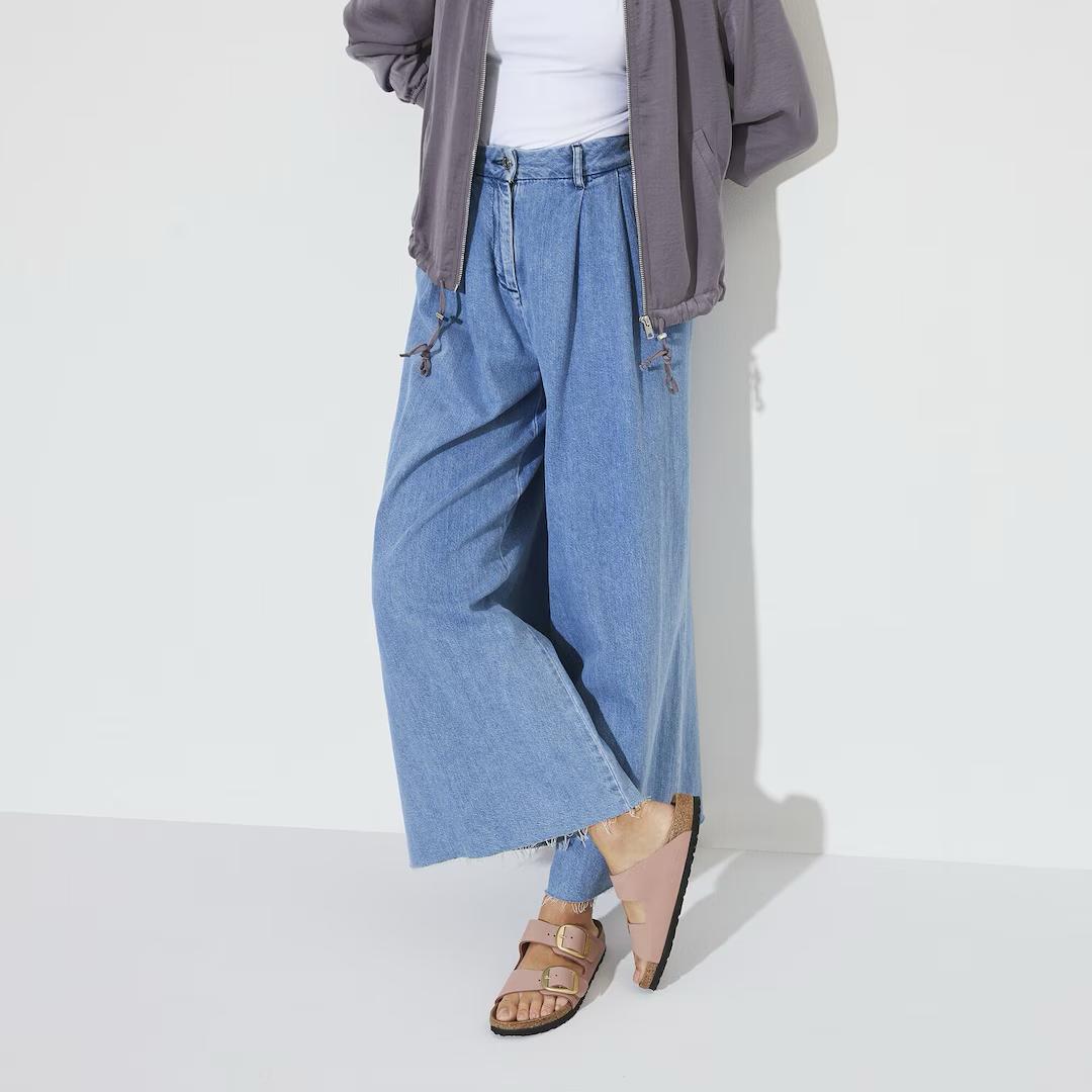 1024074 Arizona BigBuckle Old Rose Nabuk Woman