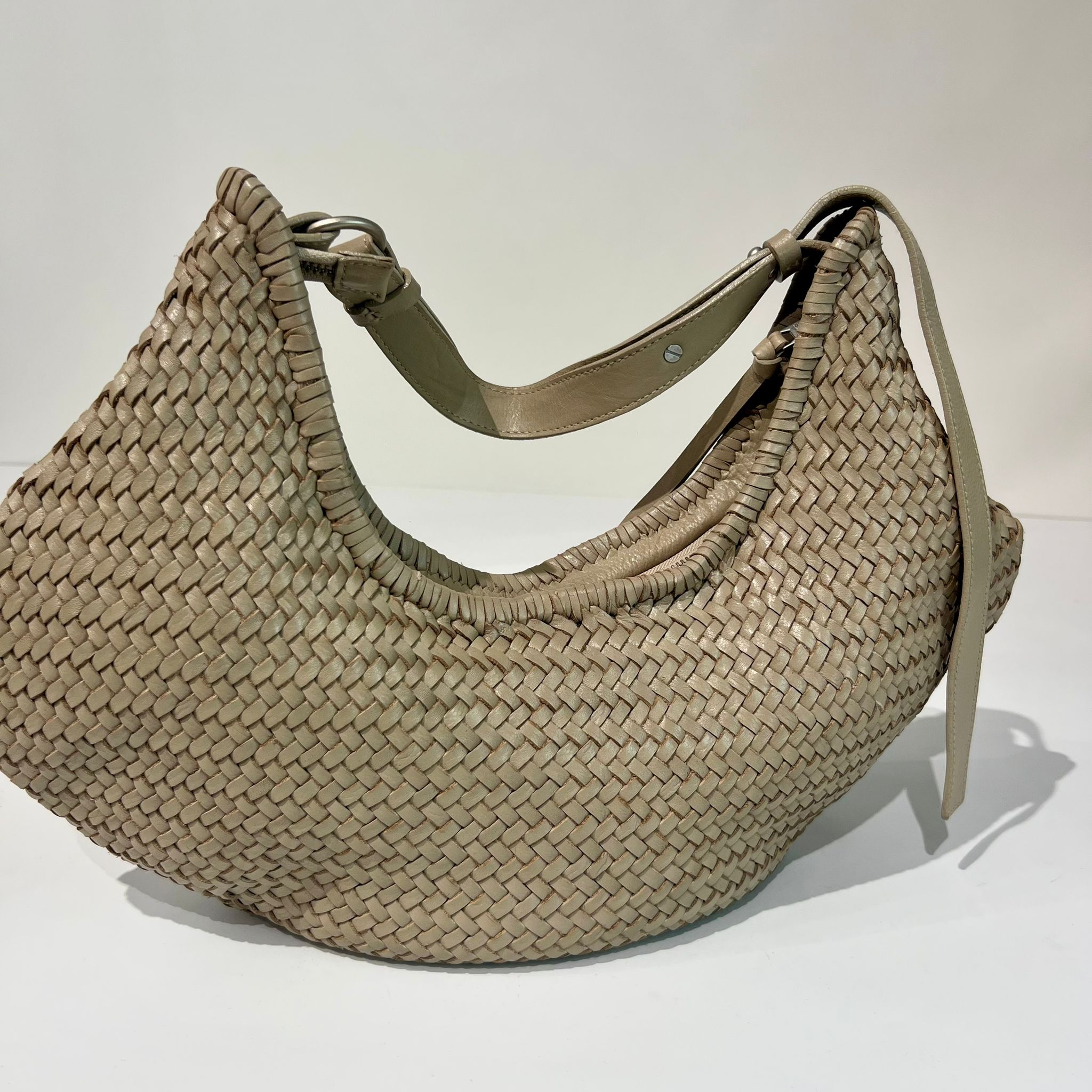 S6-1102 Borsa Intrecciata Sand 052