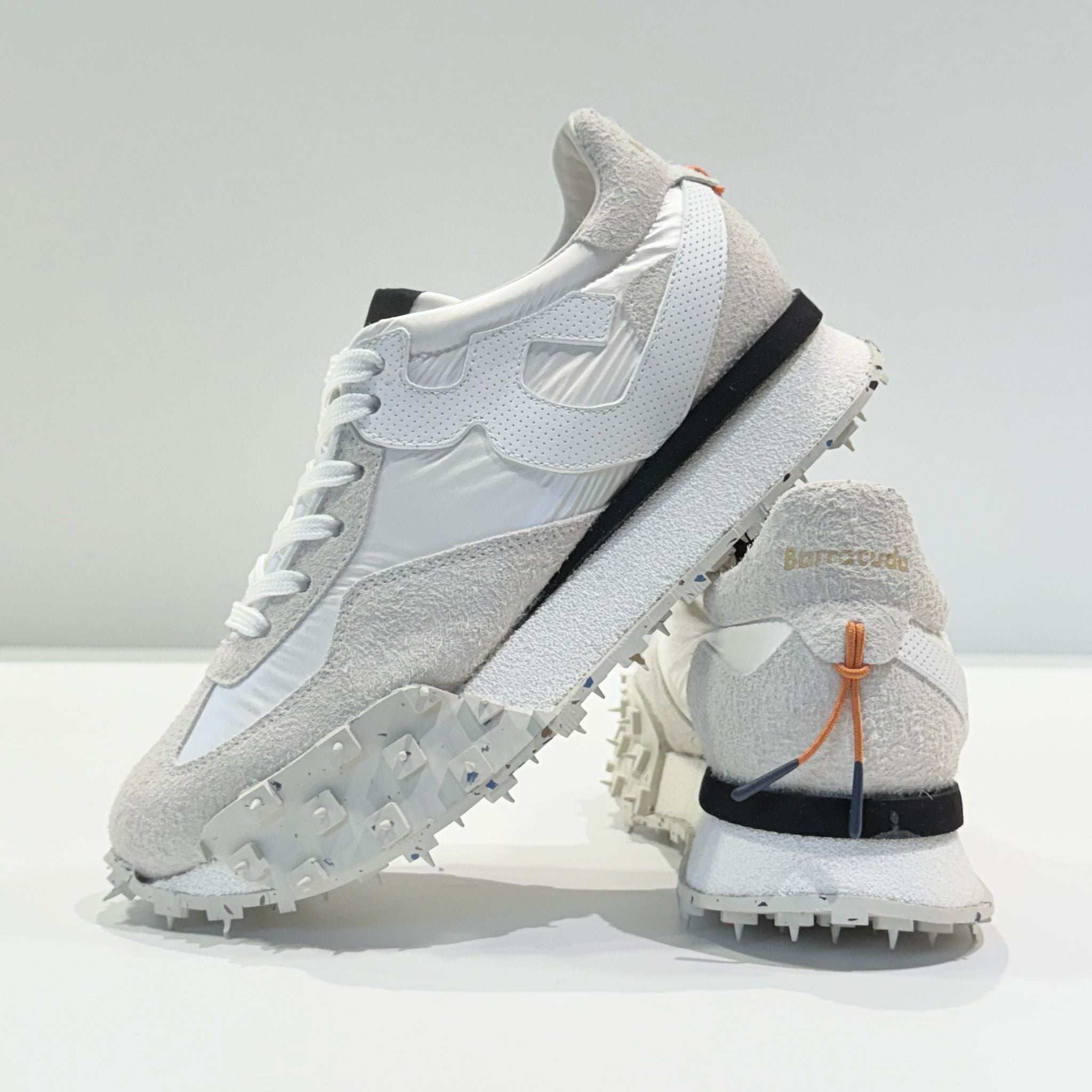 DS5-1470 IMPACT Running White Woman